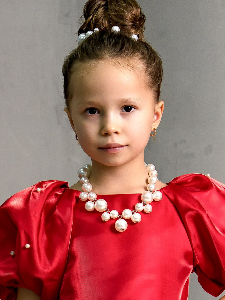 Модель для съемок одежды, рекламы и кино