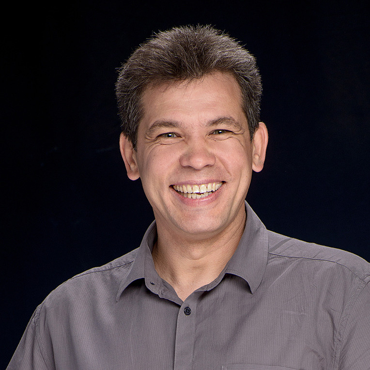 Контакты. Предметный фотограф Санкт-Петербург