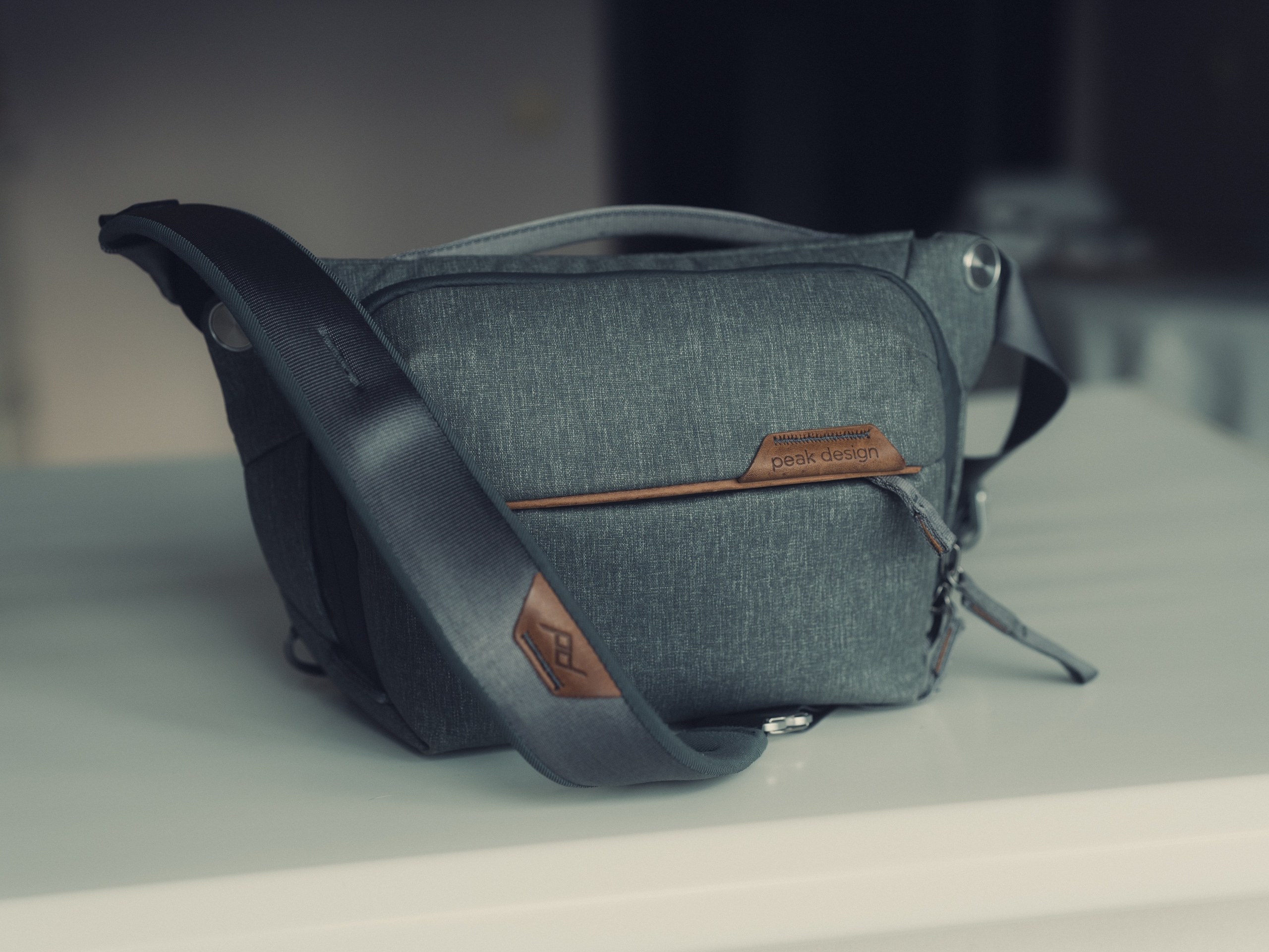 Топовая сумка для фотоаппарата через плечо