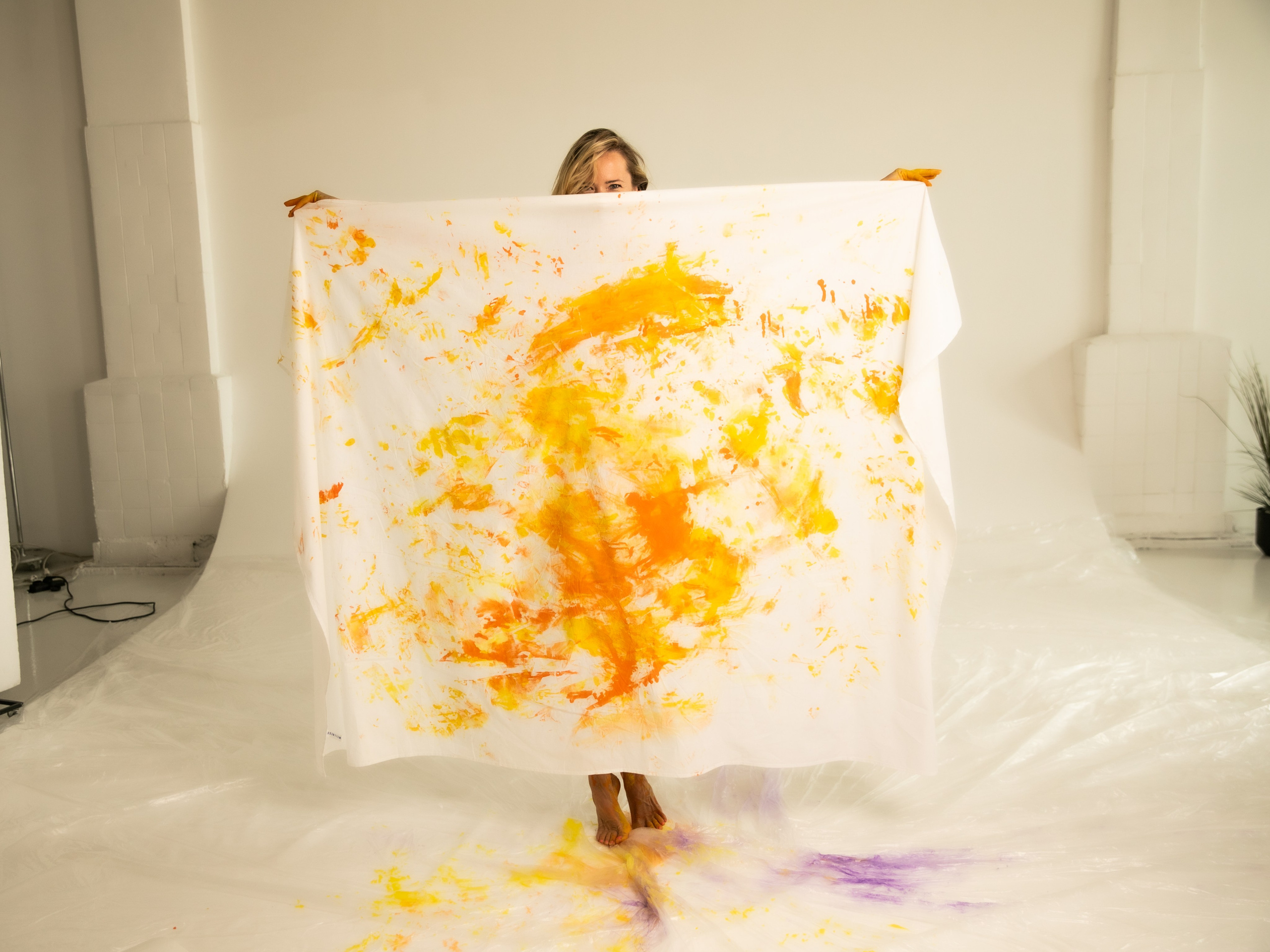 Я — ЖИВАЯ. Визуальный художник Лиана Даренская, Москва