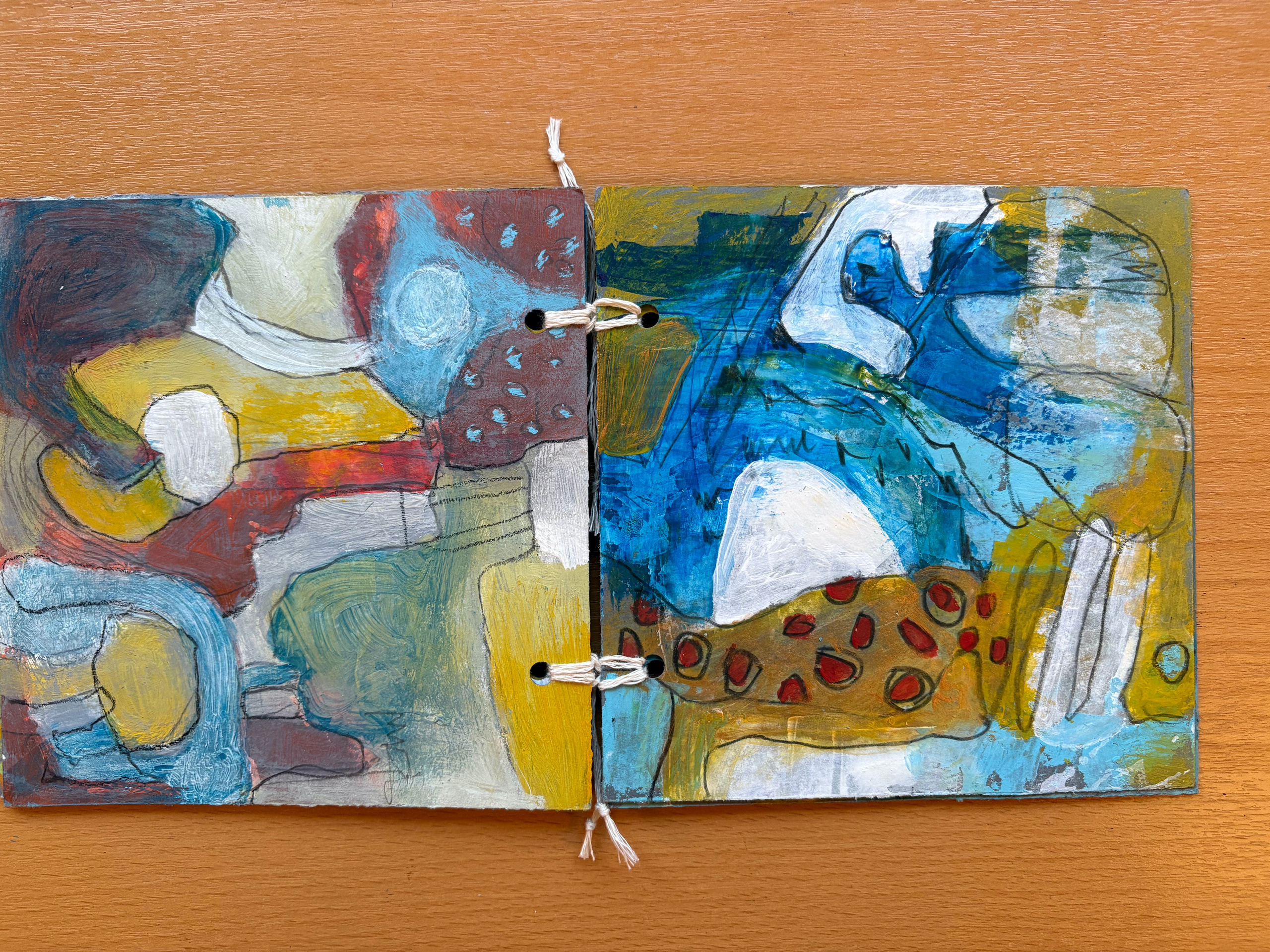 Арт книги. Художник Даля Бучионите