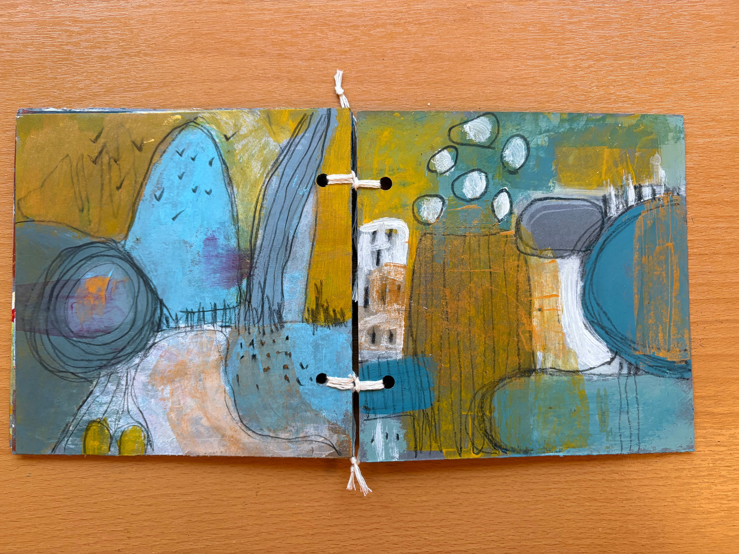 Арт книги. Художник Даля Бучионите