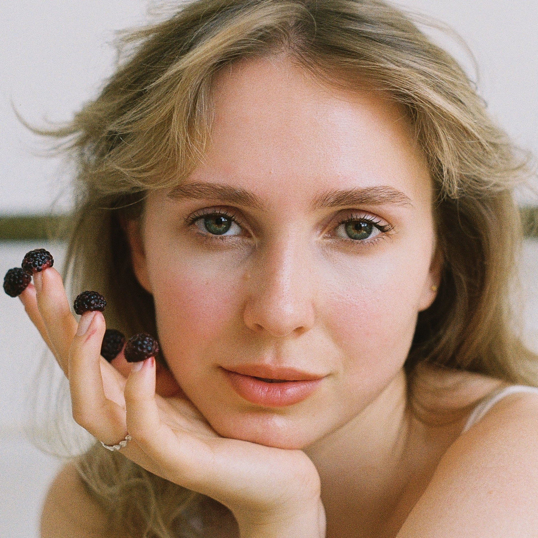 Контакты. Фотограф Меньшакова Алёна