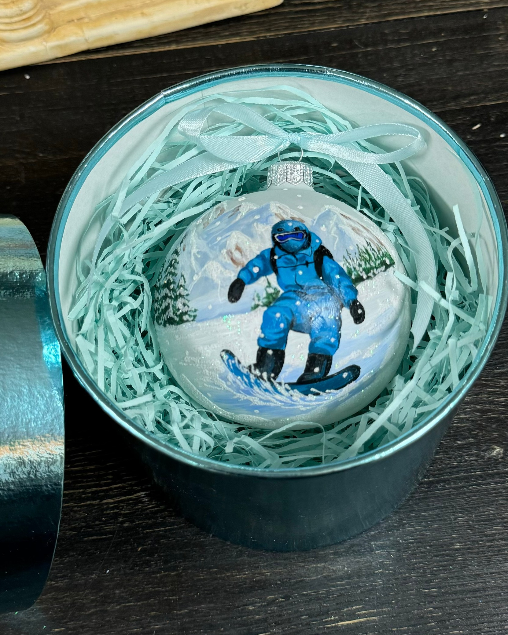 Портфолио — индивидуальные заказы. Художественная ручная роспись елочных шаров, корпоративные подарки и восковые аромасвечи