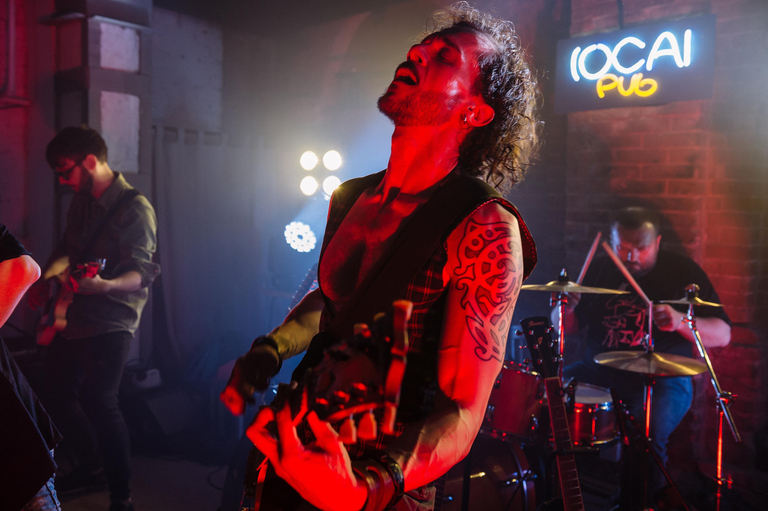 Milestone — Live in The Local Pub. Репортажный и свадебный фотограф в Курске Борис Захарчук