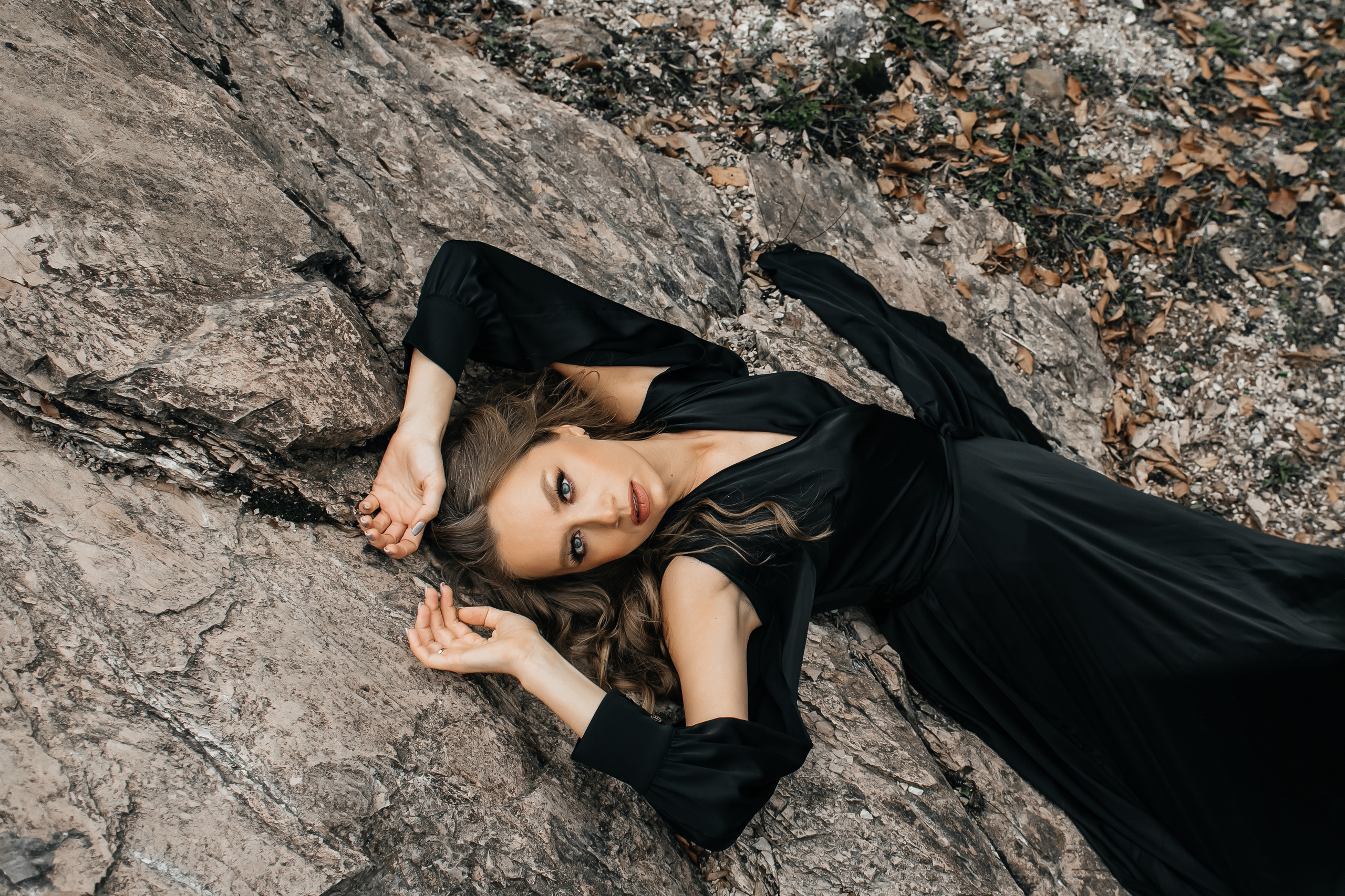 Фотосессия в черном платье. Фотограф Сочи Евгений Соколов