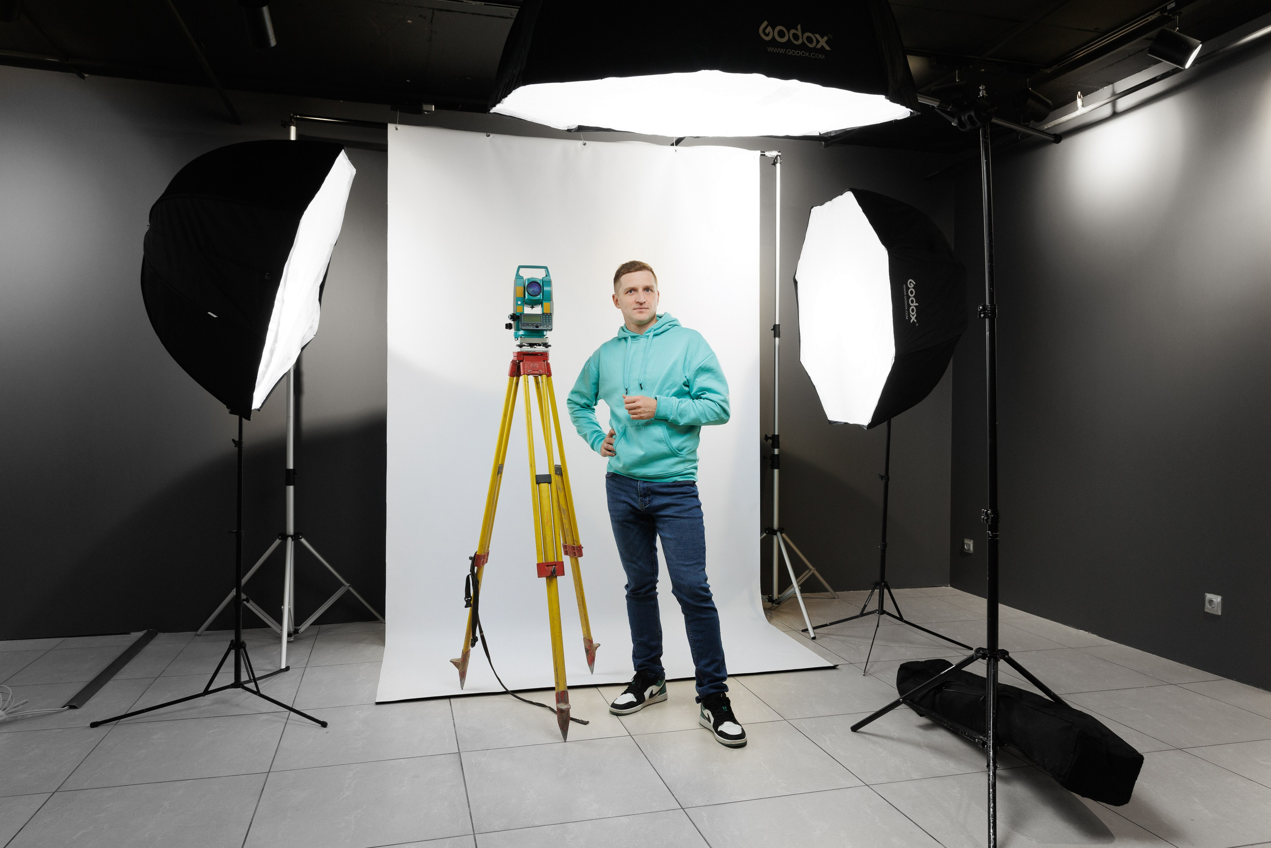 Портреты. Main