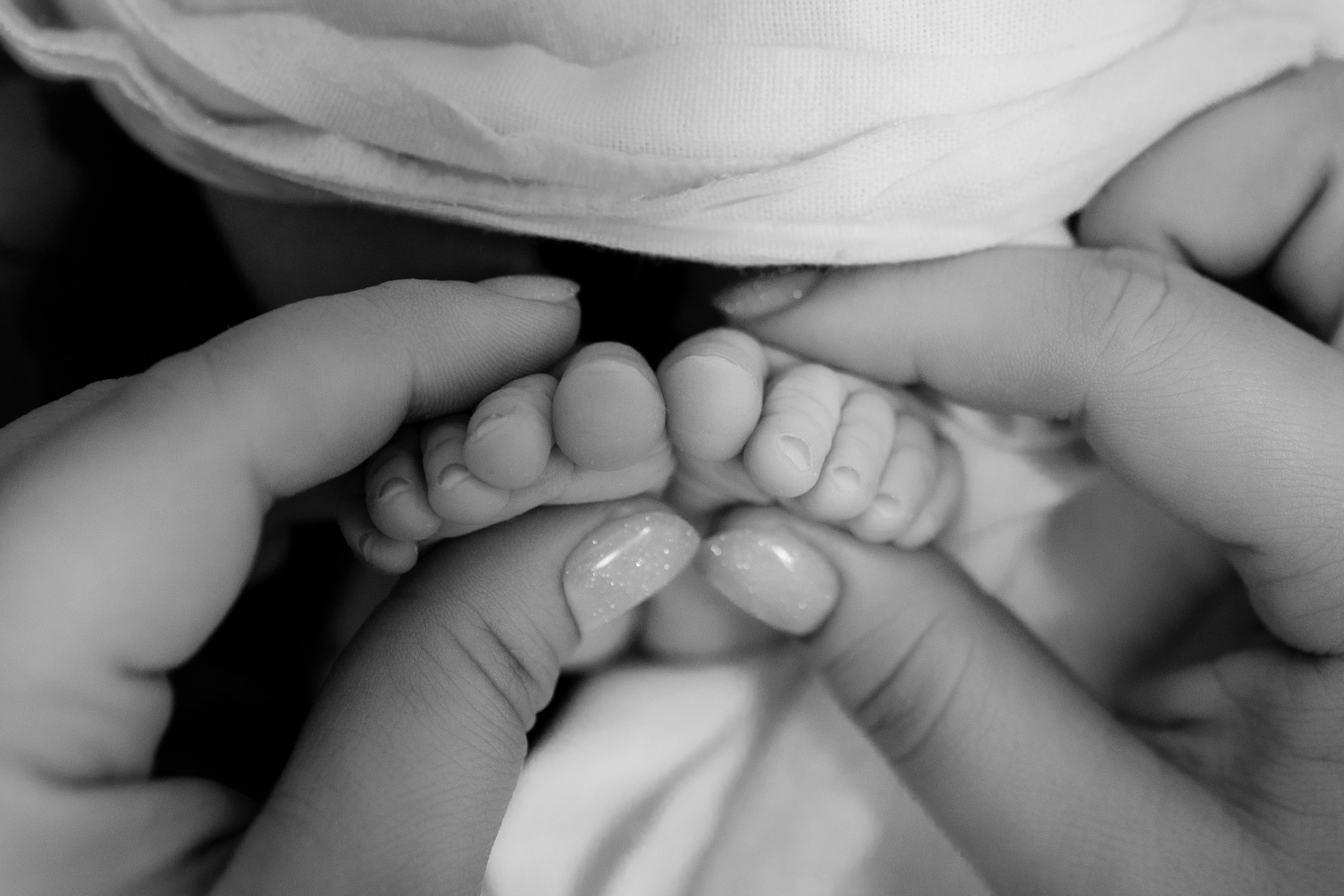 крепкие объятия