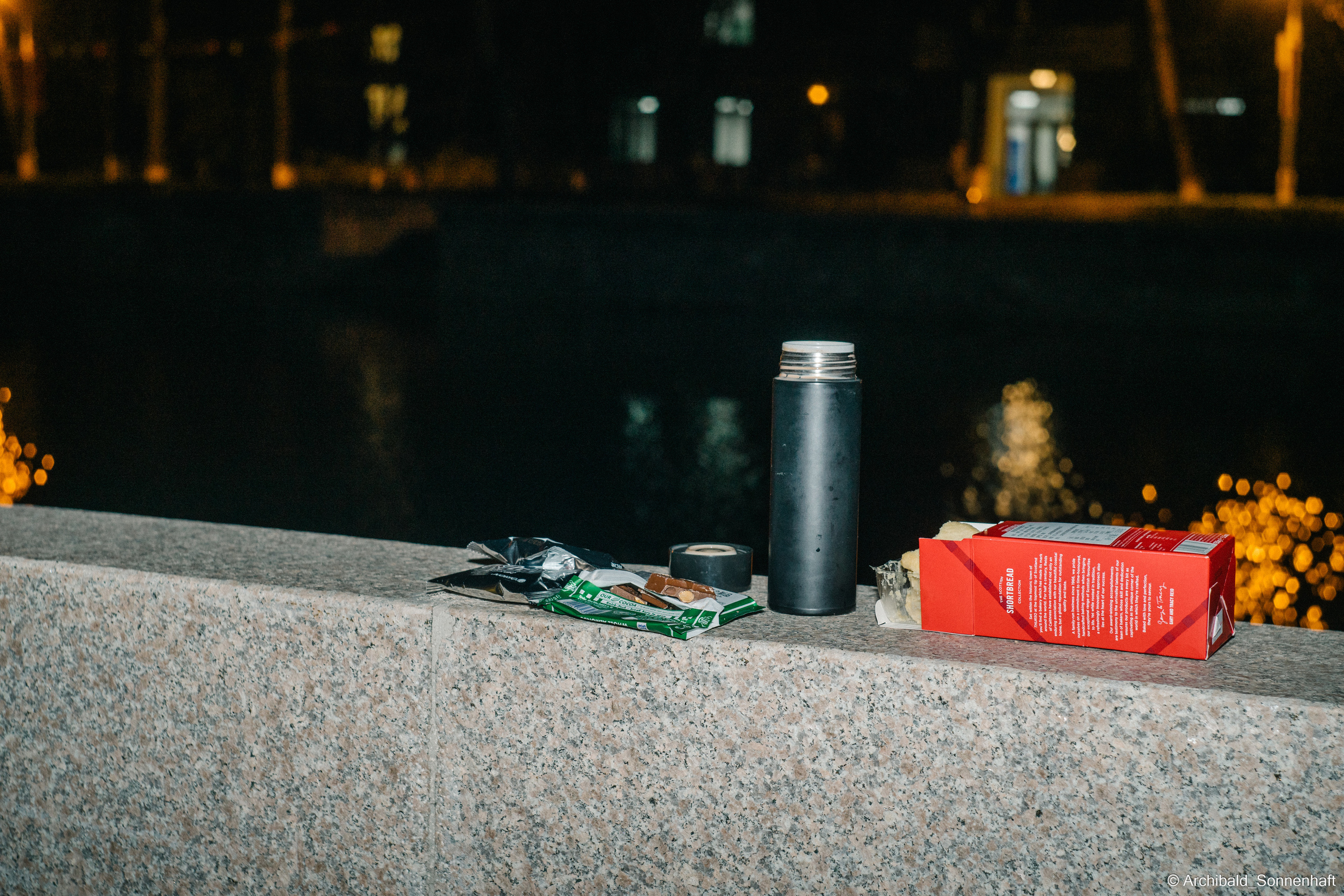 Evening walk around TJU. Photographer in Guangzhou, China. Archibald Sonnenhaft