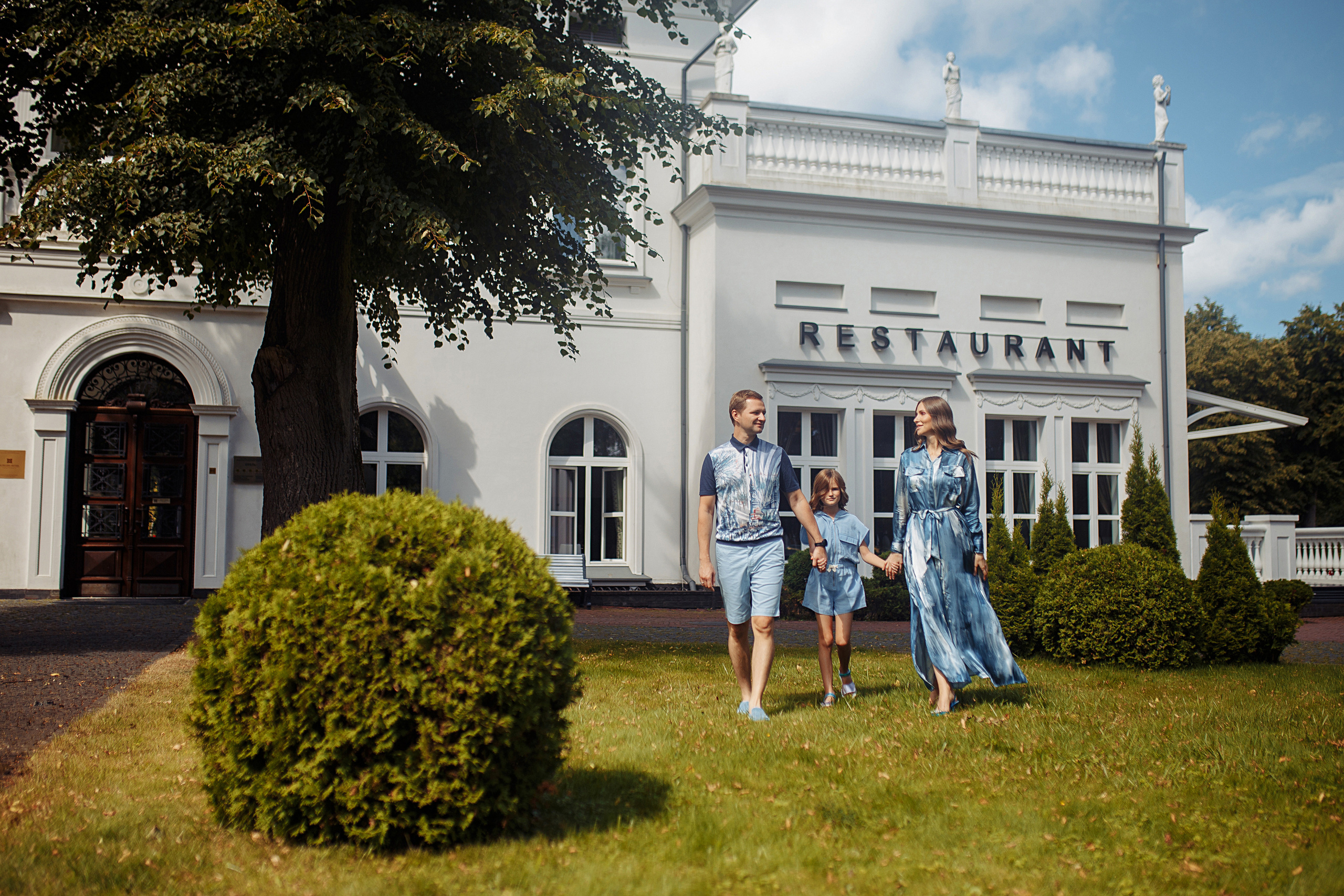 Цена на семейную фотосессию в Калининграде. Свадебный фотограф Калининград Пасюта Данила