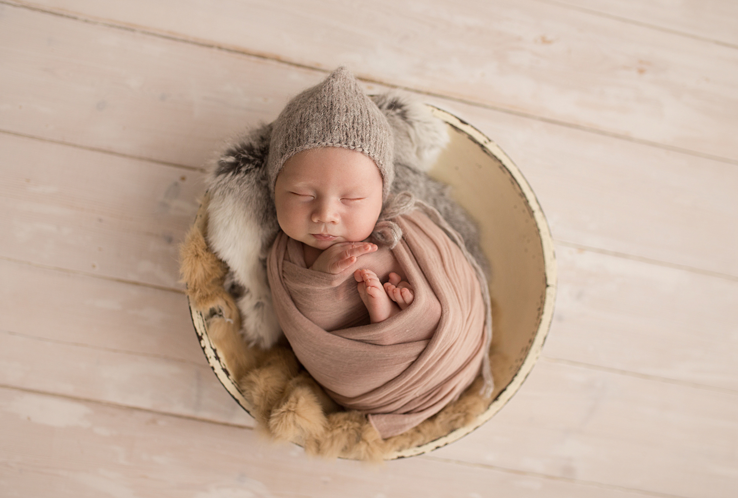 Новорождённые. Фотограф новорождённых малышей и детский фотограф В Казани Лана Максим