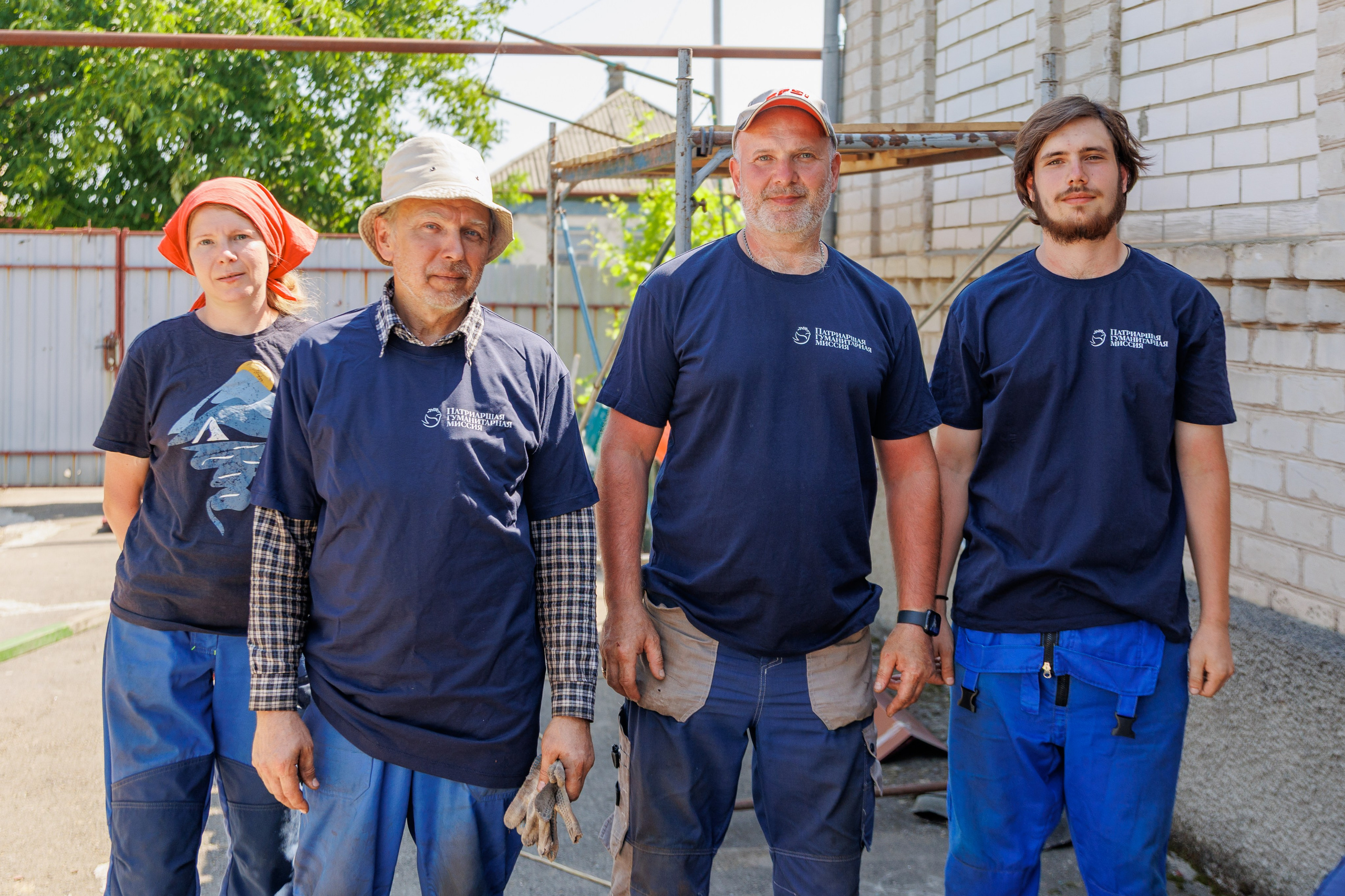 Волонтеры синодального отдела русской православной церкви в Волновахе