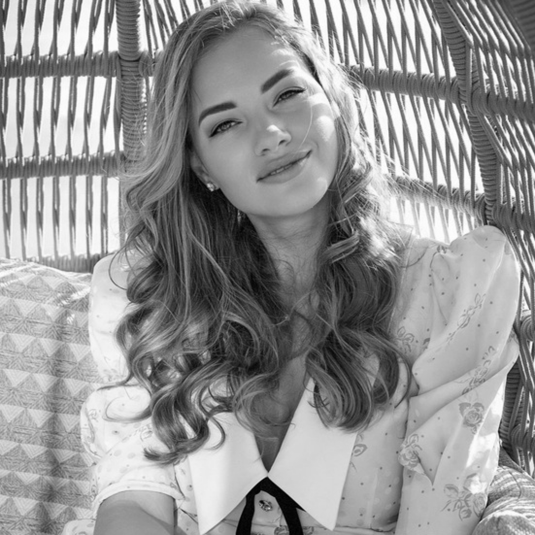 ОТЗЫВЫ. ВИДЕОГРАФ, РЕЖИССЕР — КАТЯ ГУСЕВА