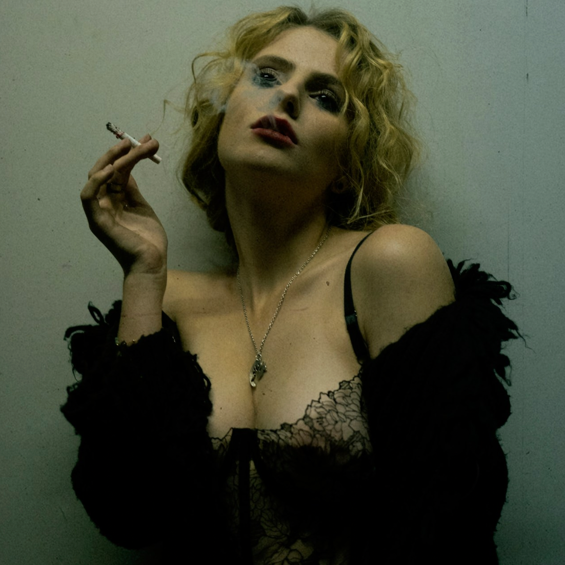 Творчество. DEVOCHKA IZ 90S