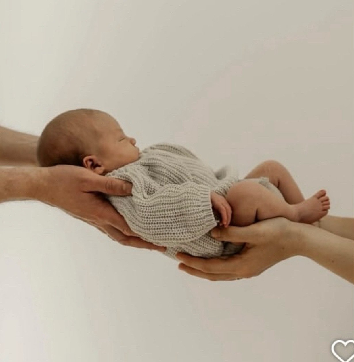 О студии. Фотостудия для новорожденных и малышей в Твери — «На ручках»