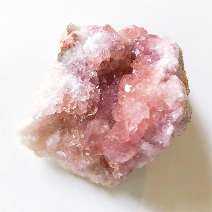 Розовый кварц. Marketillustration бесплатные открытки, пригласительные на день рождения, свадьбу, шаблоны для печати