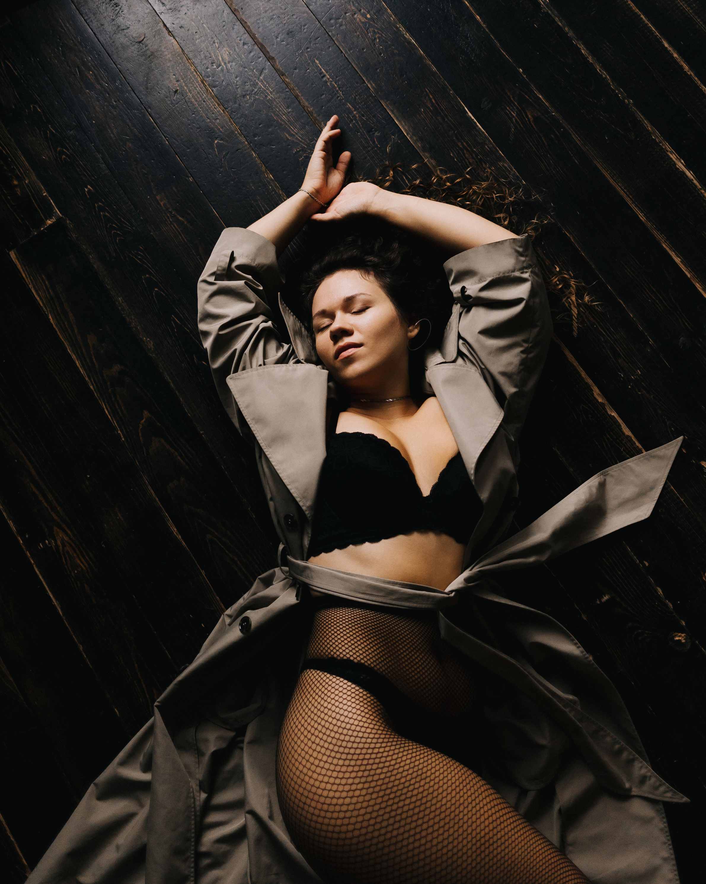 Студии под «тёмный ключ». Портретный фотограф в Минске Анна Волейко