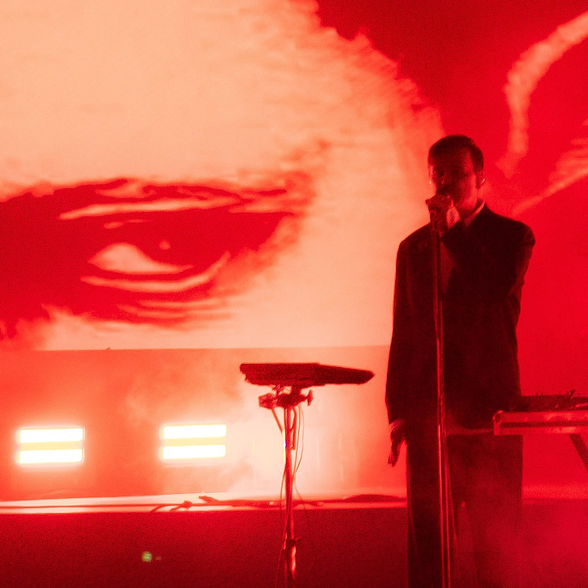 "Дельфин" на сцене на фестивале New Star Camp