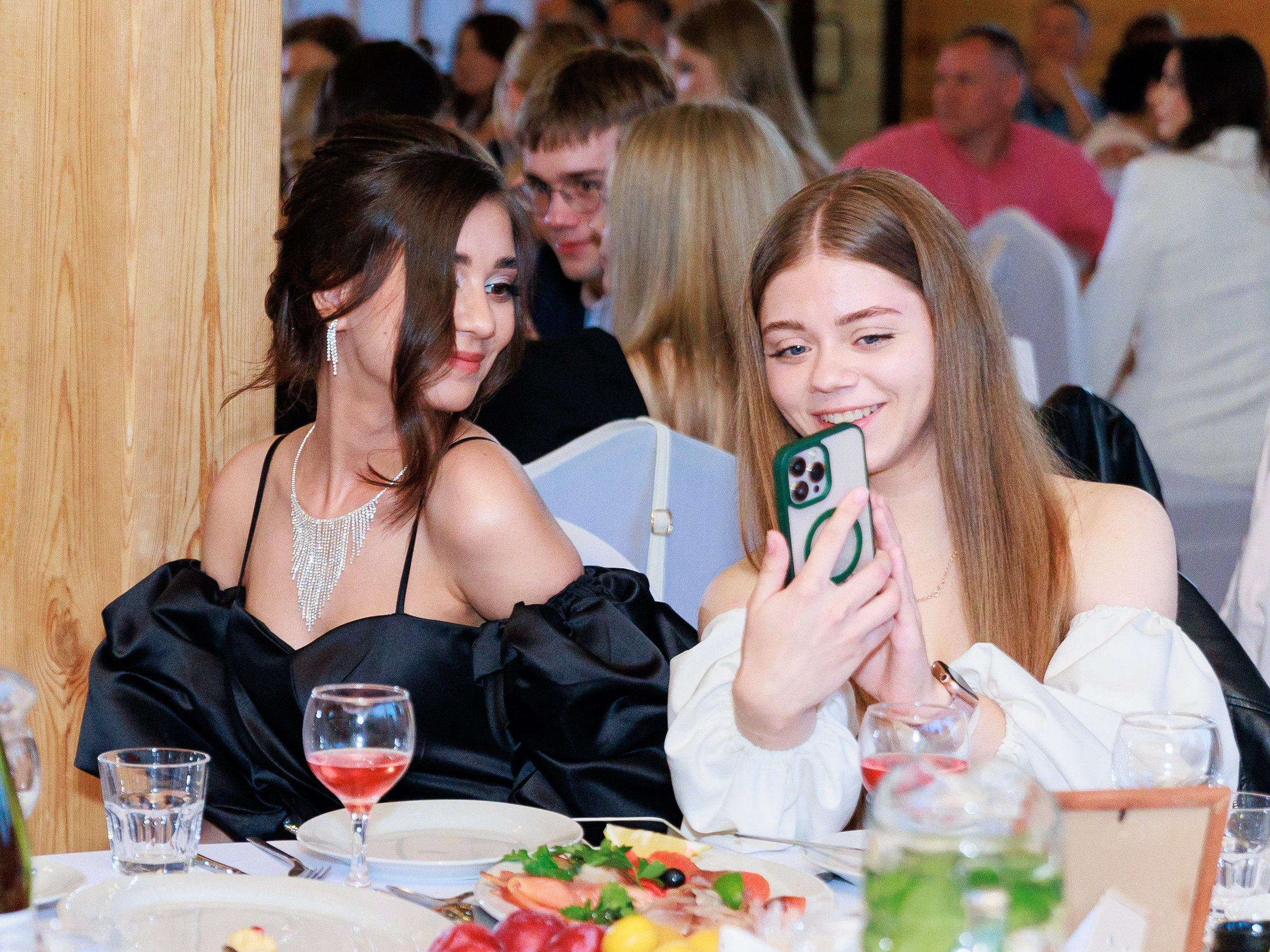 Выпускной Старшая школа. Выпускные альбомы Красноярск