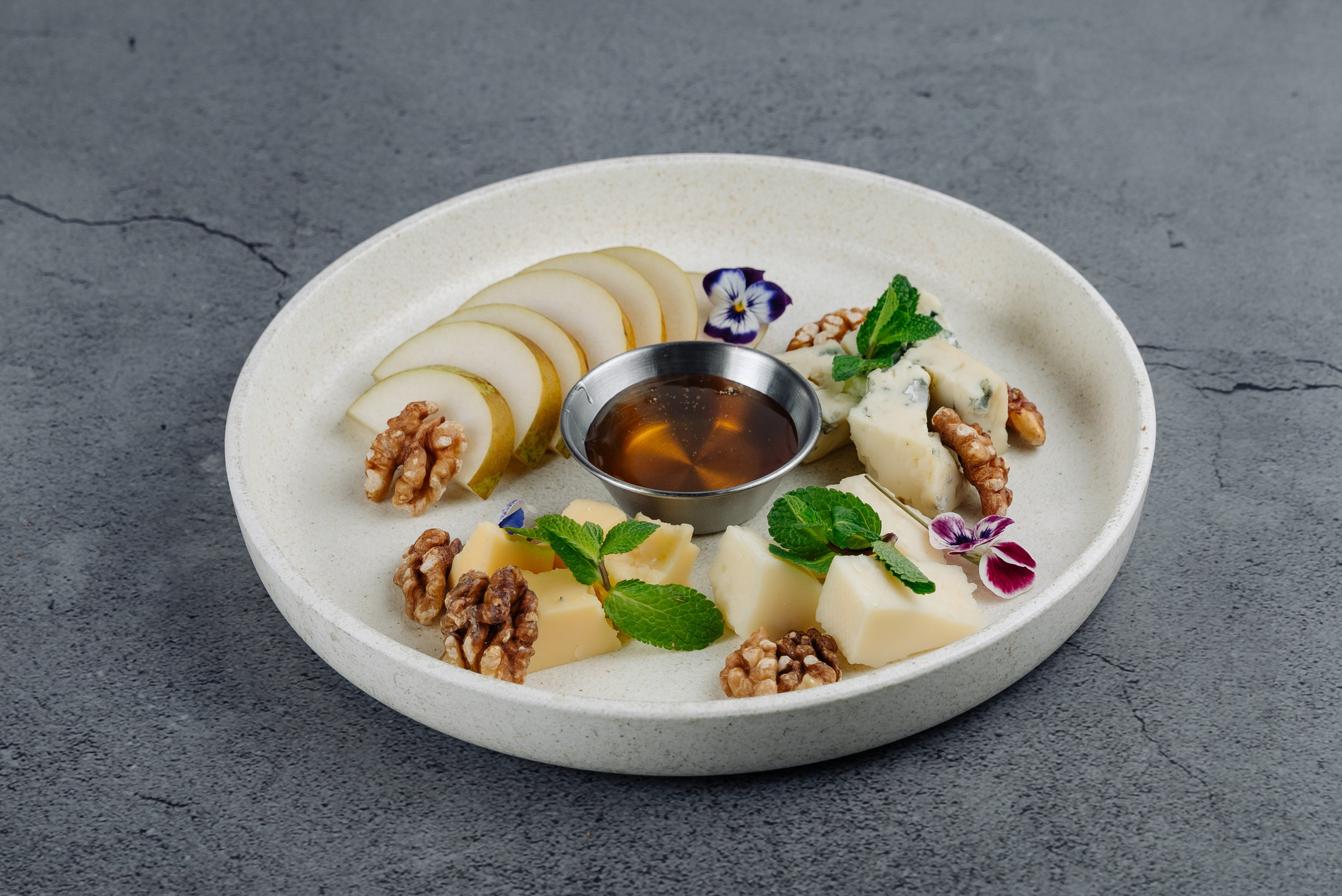 ЗАКУСКИ. Гриль-бар «В Угли»