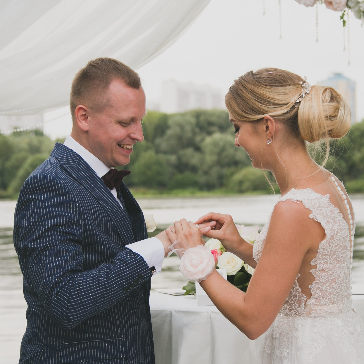 Фото и видеосъемка праздников: день рождения, юбилей, венчание, крестины, свадьба. Свадебный фотограф видеограф в ЗАГС и на свадьбу целый день Москва и МО