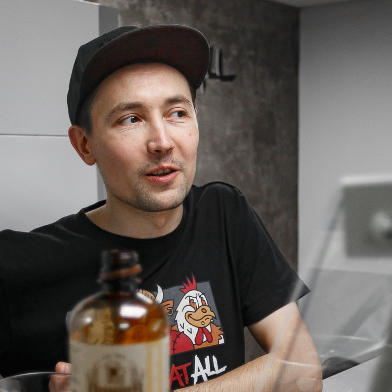 Зашёл в гости к Максу Захарову в Heavy Meat All