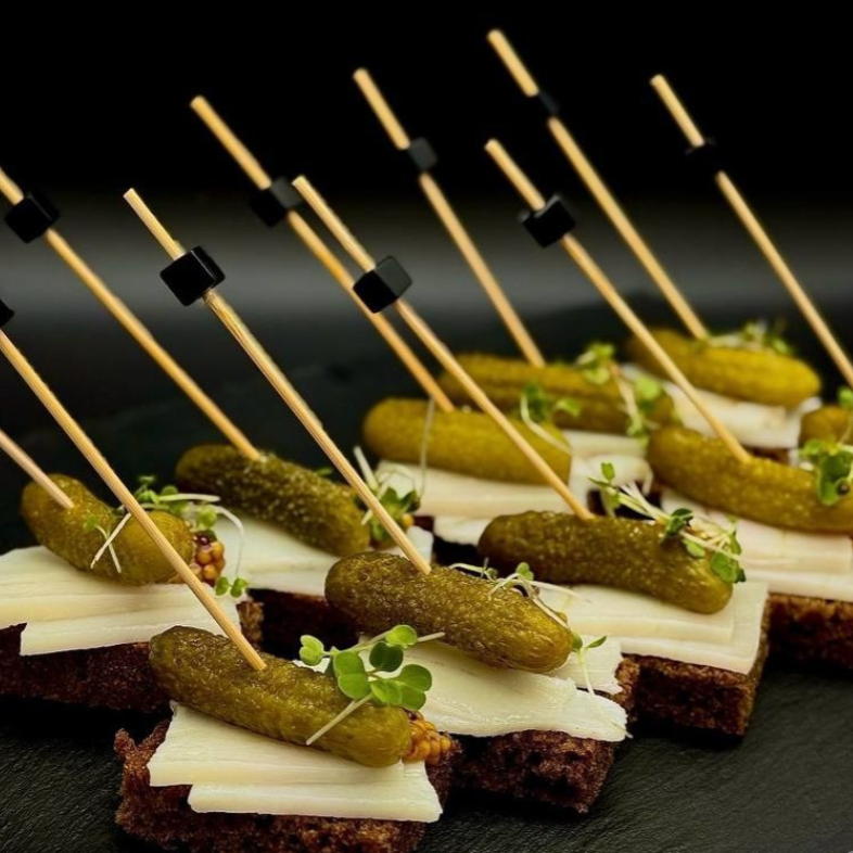 Горячие | холодные закуски. Izmailov loft