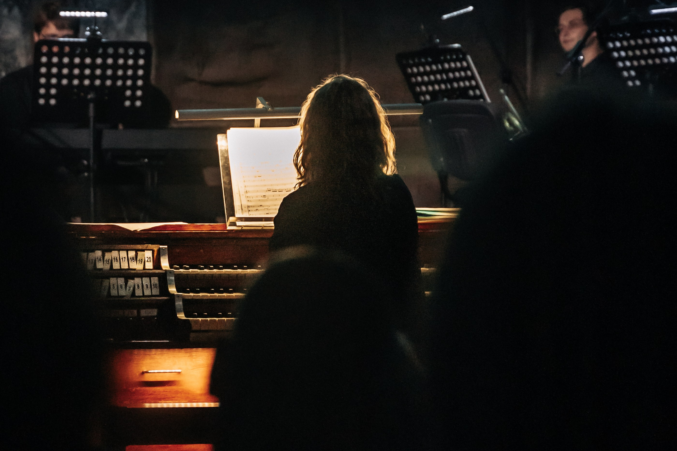 Услуги. Ищем потаённое. Портретный и предметный фотограф в Санкт-Петербурге