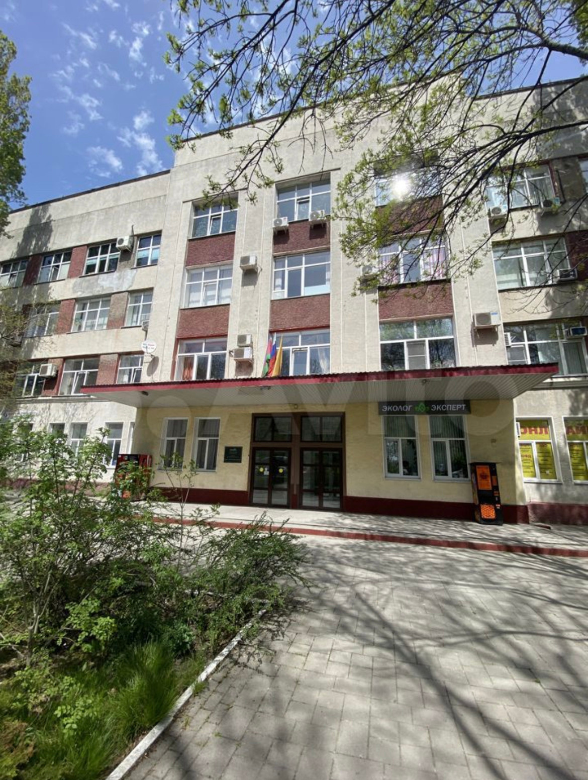Контакты. Выпускные фото книги для выпускников детских садов, школ, ВУЗов