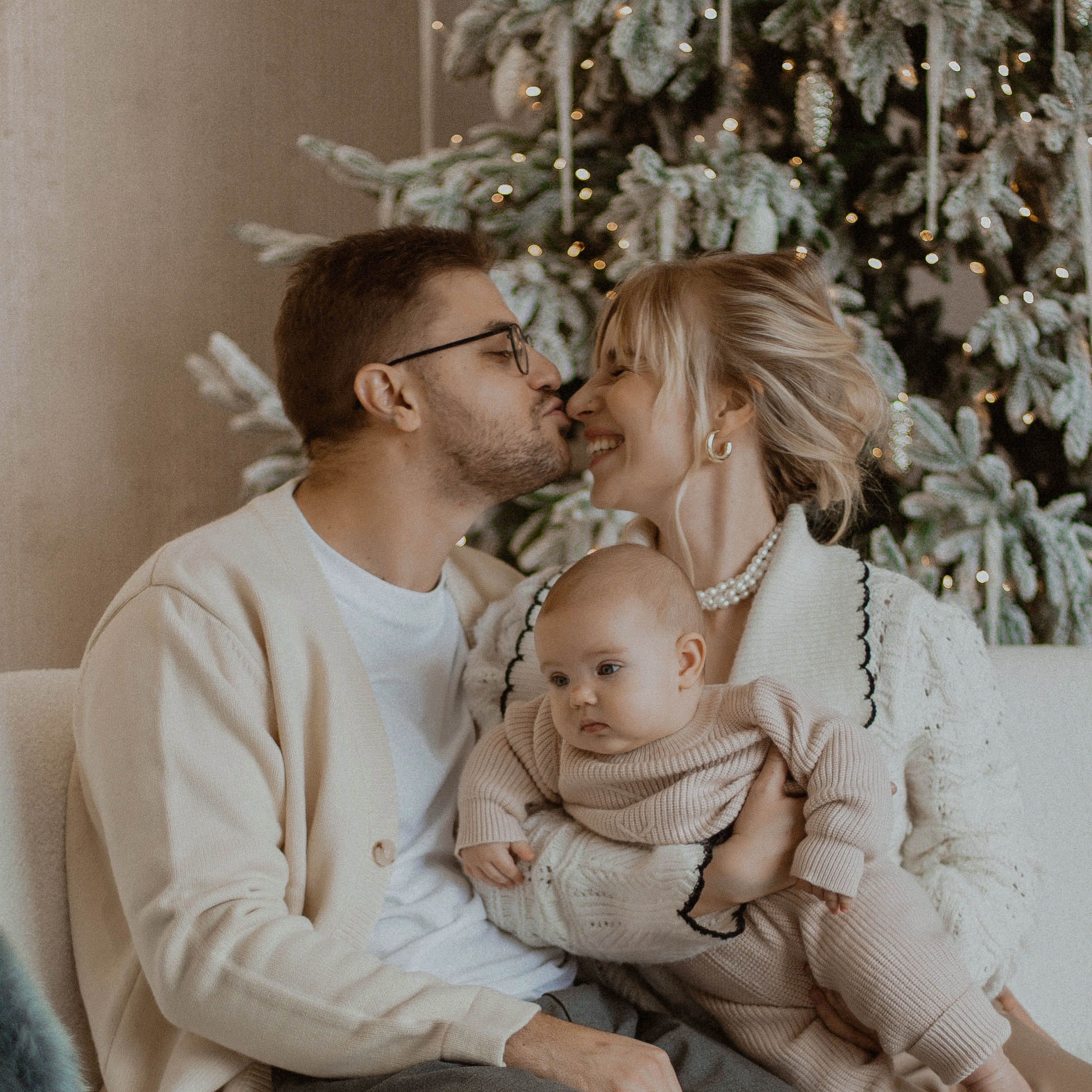 Контакты. Портретный и свадебный фотограф в Астрахани Сабира Аубекерова