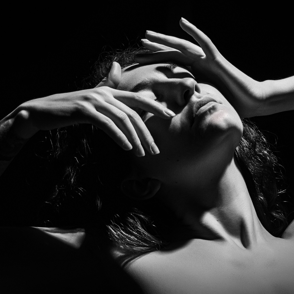 Фотосессия в белье и ню в Москве. Фотограф Нелля Ядовитая