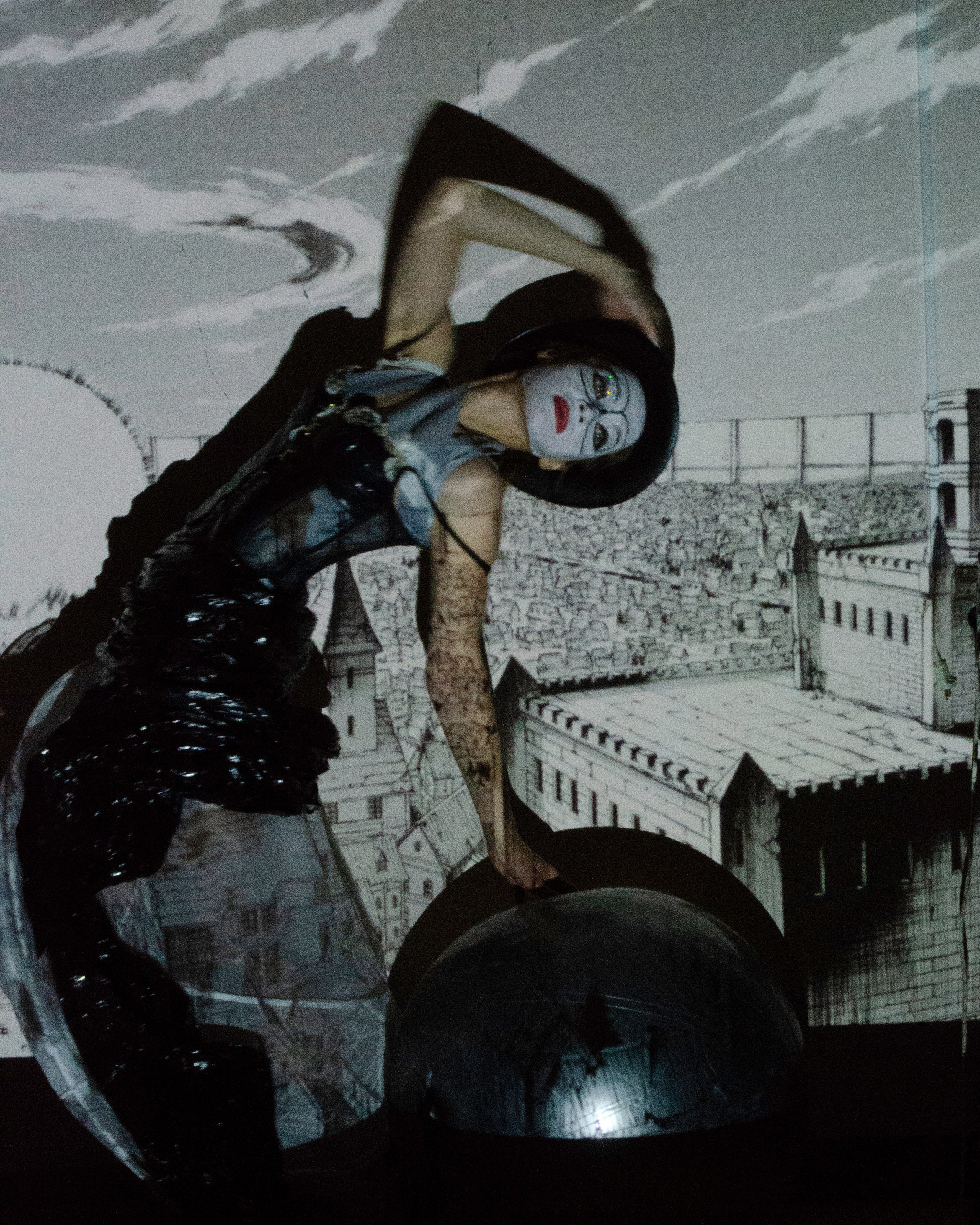 LUMINOUS SCORE. Yulia Yurchevskaya | Art Director & Visual Visionary