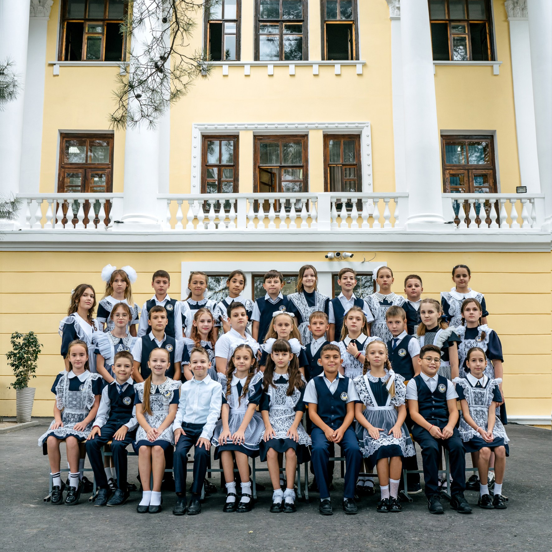 Выпускные альбомы, школьные фотосессии в городе Новороссийске