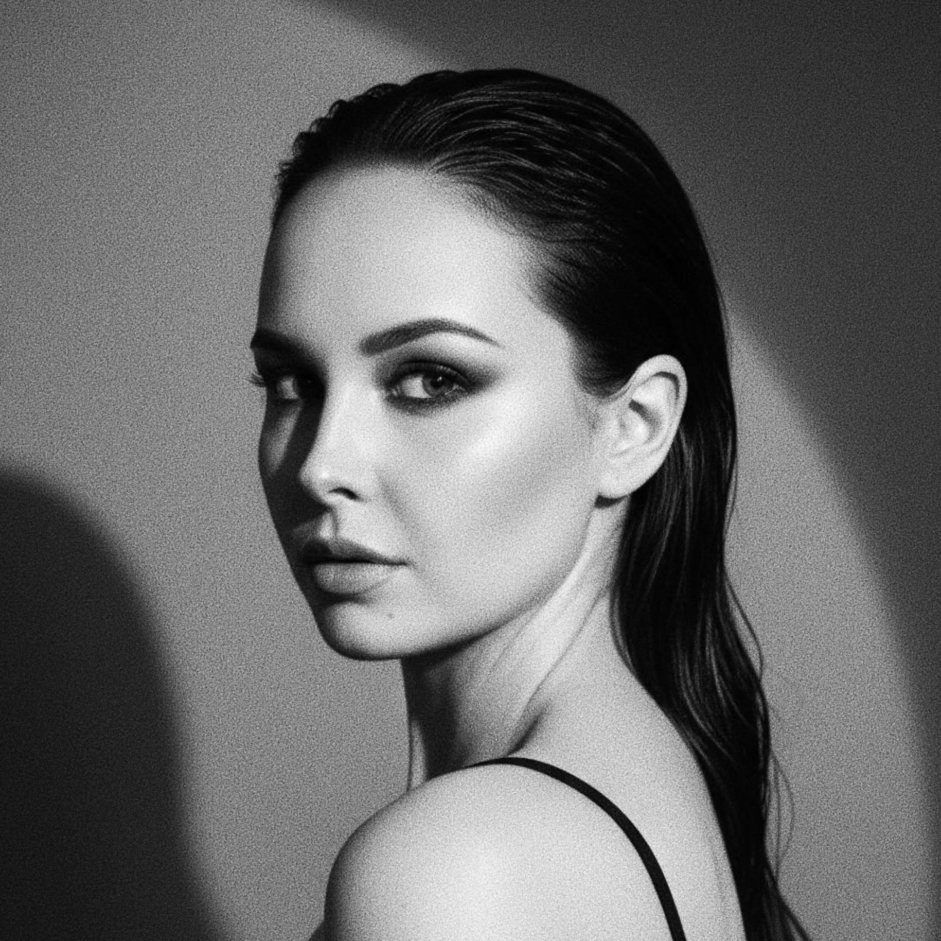 Контакты. Фотограф: IRINA K