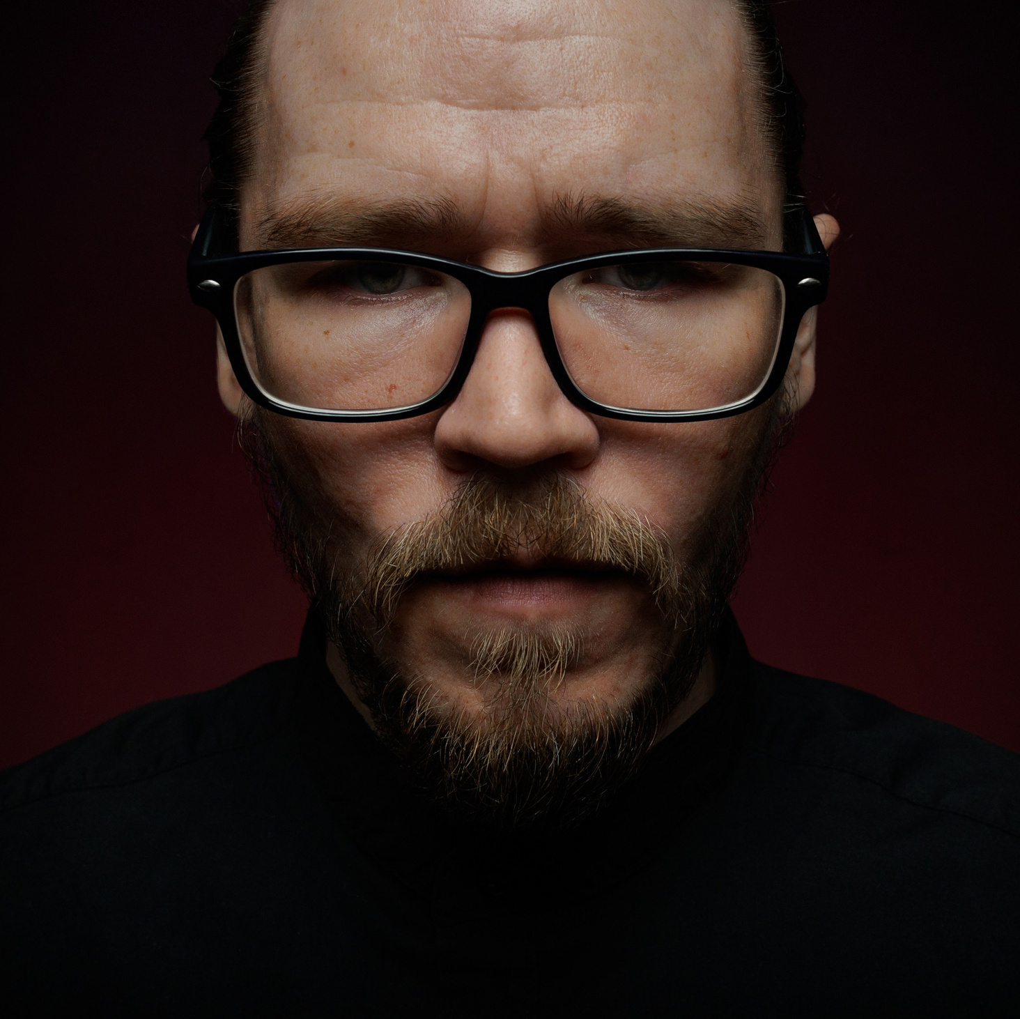 Кейс по разработке названия компании и концепции логотипа для швейного цеха Пошьём. Никита Рэйвен. Криэйтор, Бренд дизайнер. Фотограф, Миасс, Челябинск