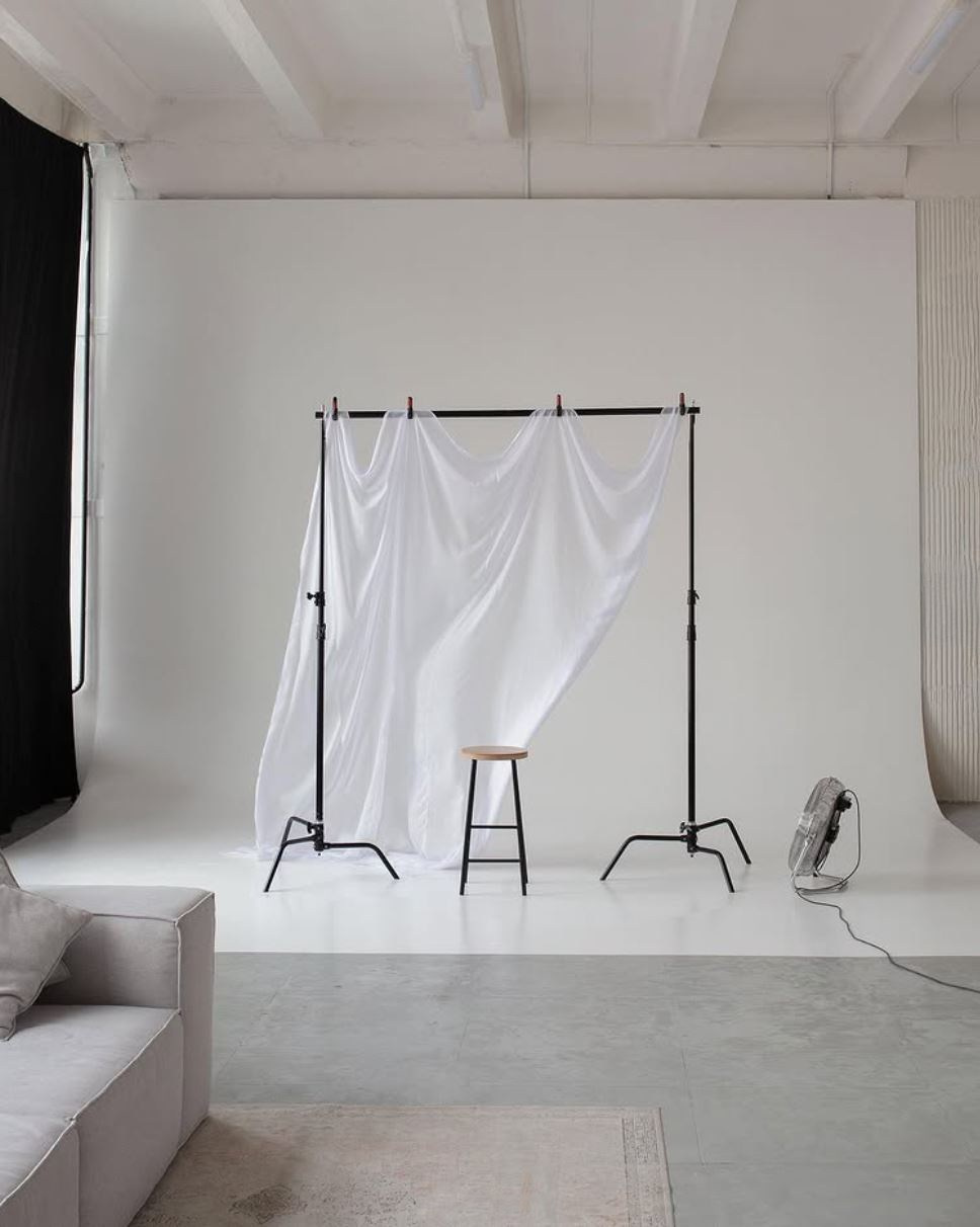 Минималистичные фотостудии Минска. Портретный фотограф в Минске Анна Волейко