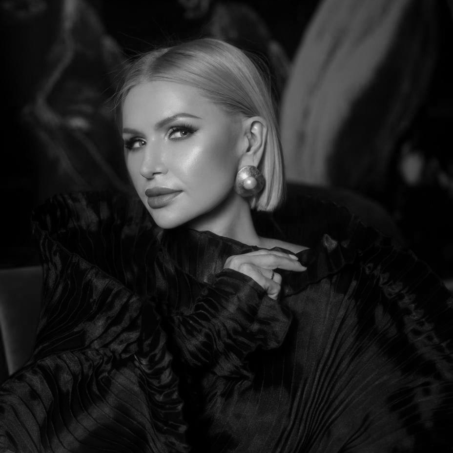 Beauty in details. Horizont ZIN | Bold fashion | Innovative art