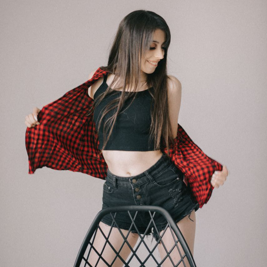 Обо мне. Ваш личный фотограф в Пскове Анаис Рамирез