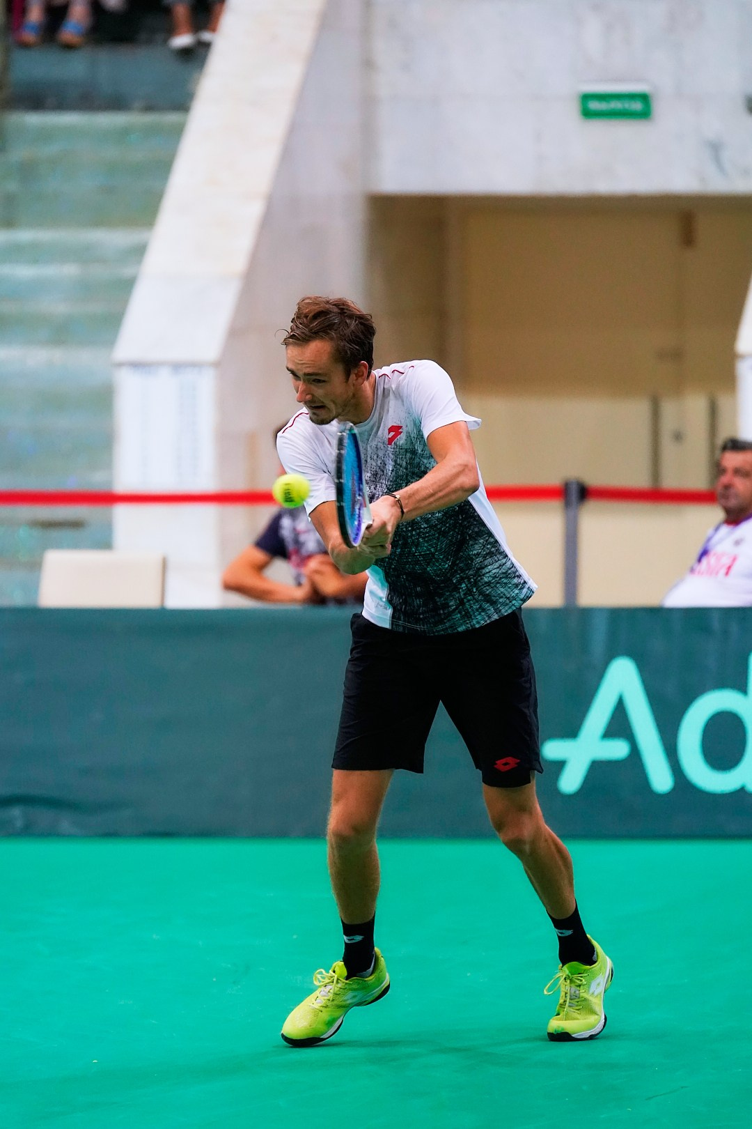 Тренировки по Большому Теннису Взрослые Дети ПРОФЕССИОНАЛЬНАЯ ПОДГОТОВКА. Тренировки по теннису для всех уровней | Кастомизация ракеток для тенниса, падел-тенниса и сквоша