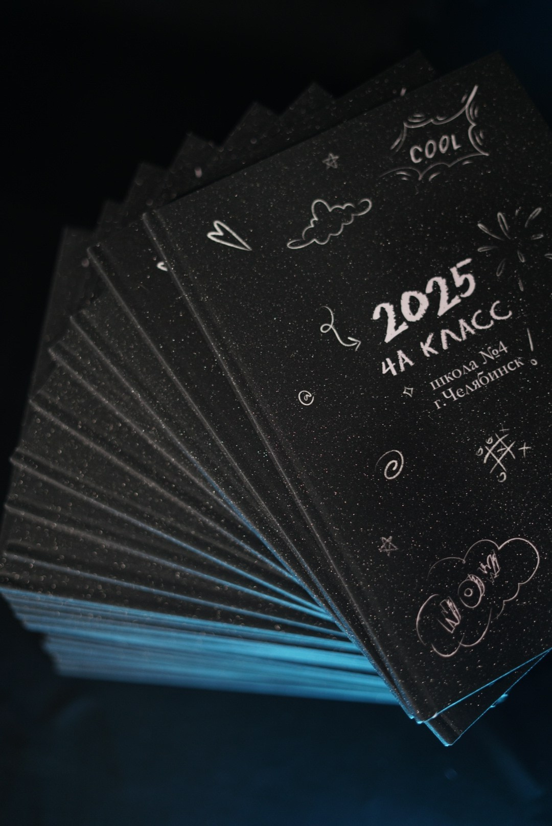 Выпускные фотоальбомы. Школьный фотограф в Челябинске. Выпускные фотоальбомы