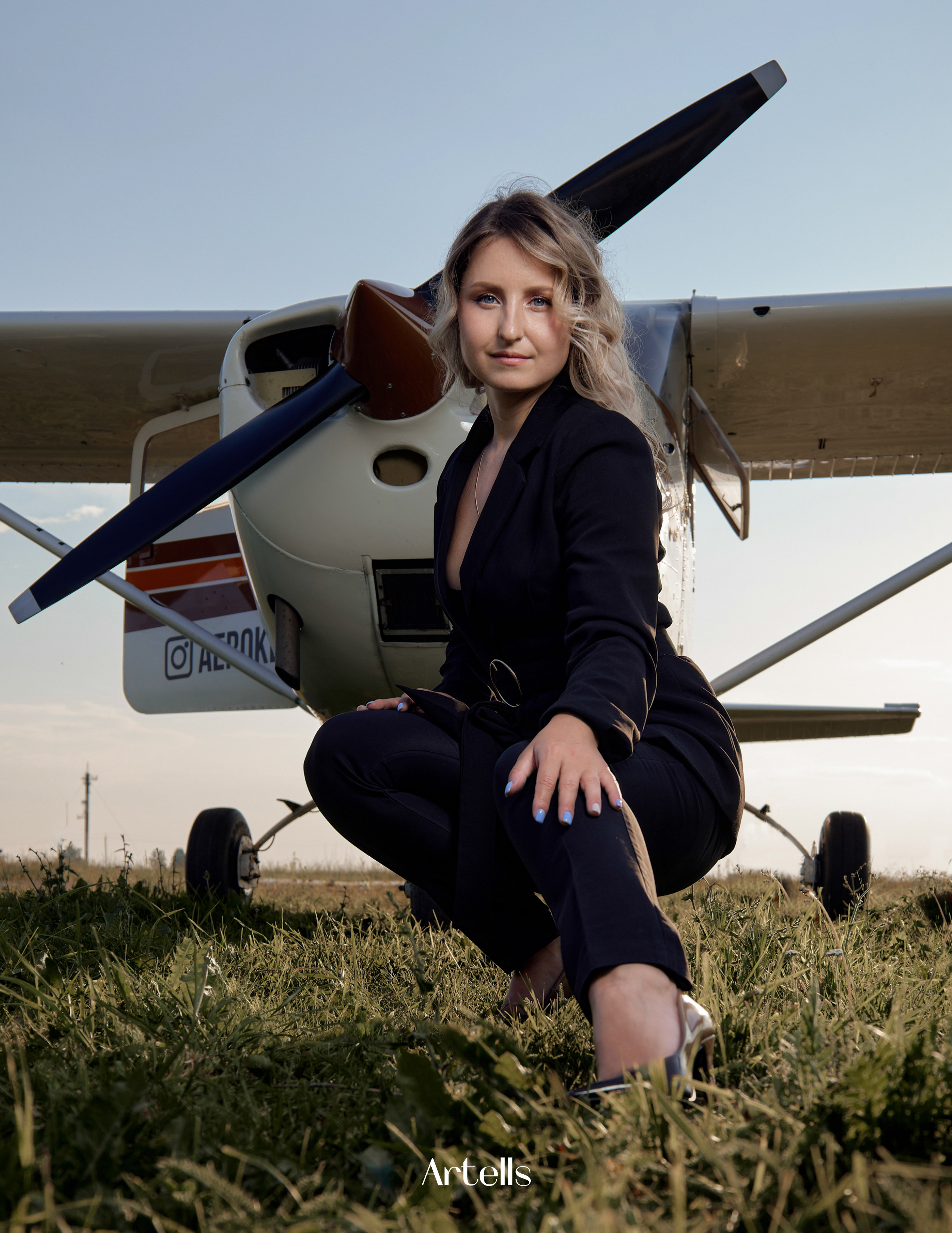 Plane and girl. Фотограф в Санкт-Петербурге