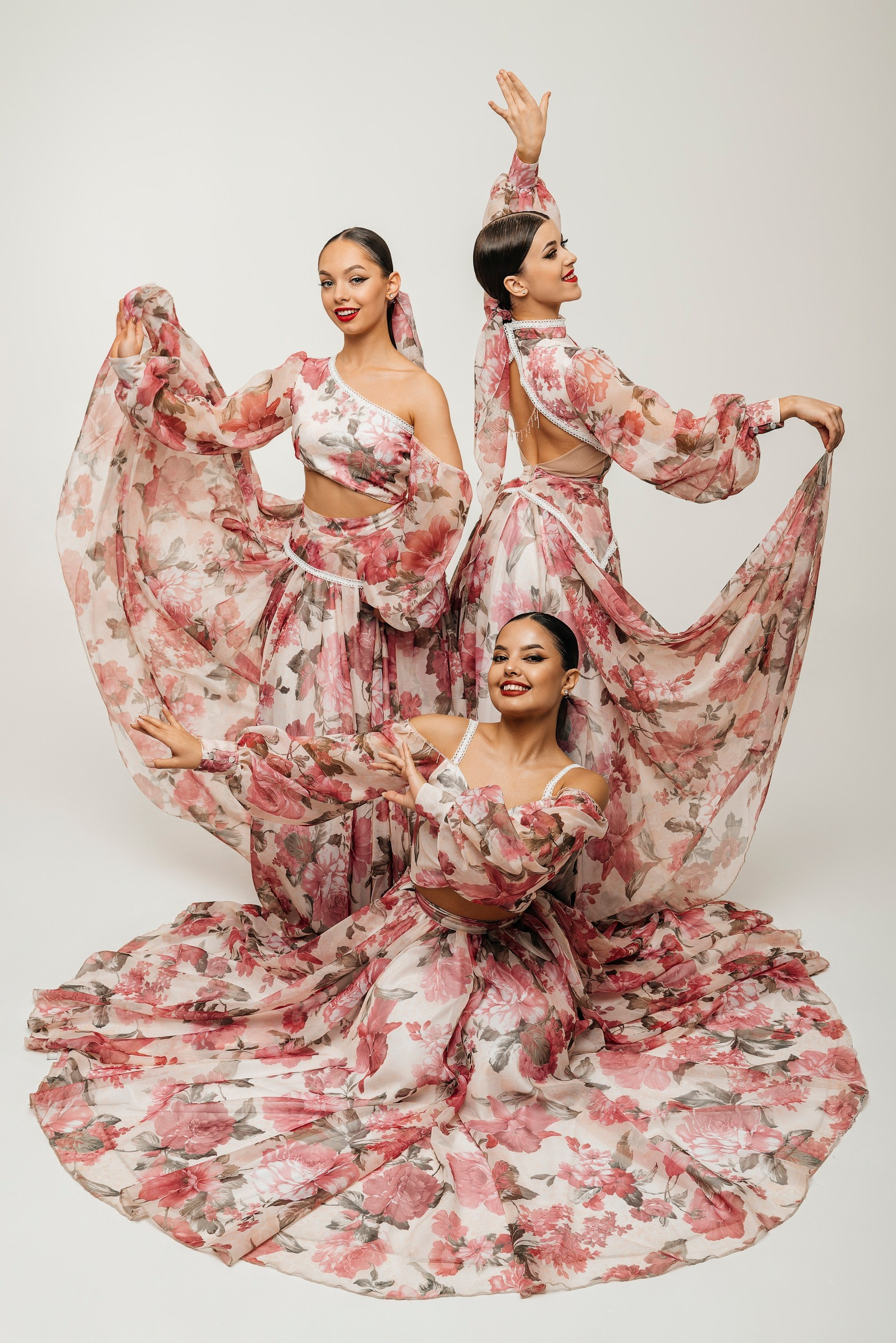 Репертуар и прайс. Танцевальная шоу-группа «GRANAT»