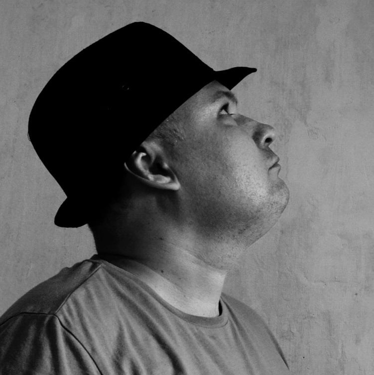 Контакты. Мир глазами Саши Д