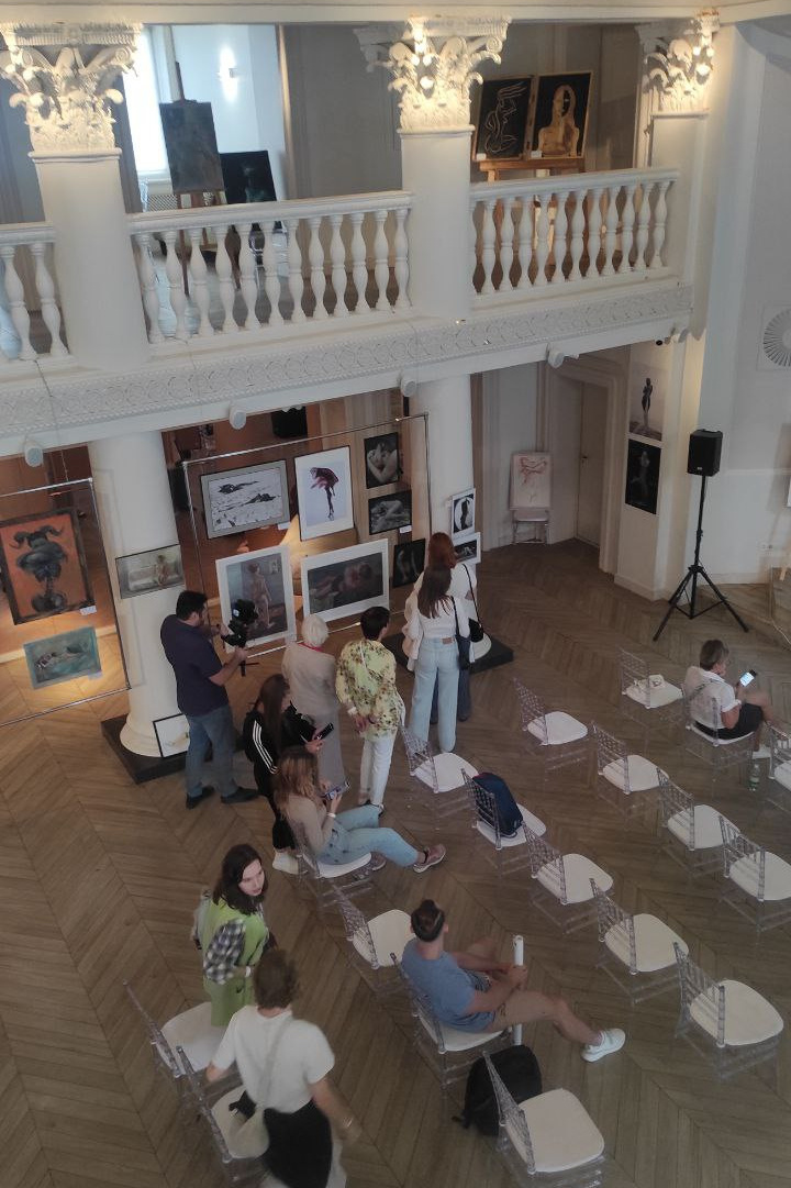 Арт-фестиваль произведений в жанре ню «Линии тела». Julia Gorbunova