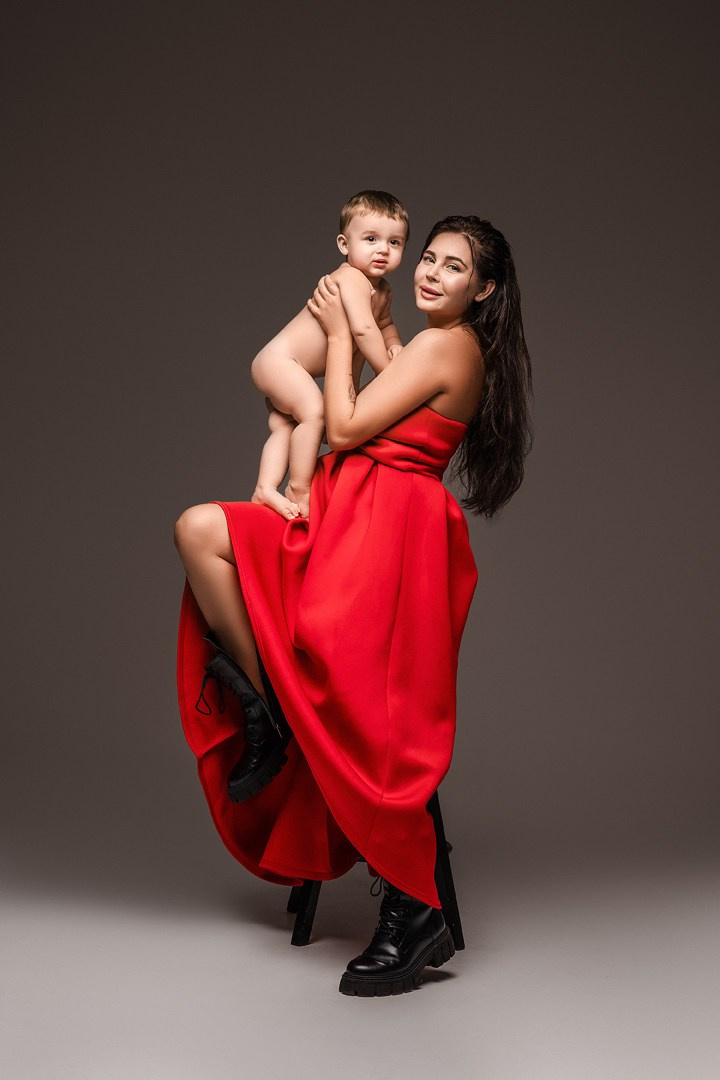 Стоимость «Семейные съёмки и материнство». Фотограф беременности и новорождённых в Москве