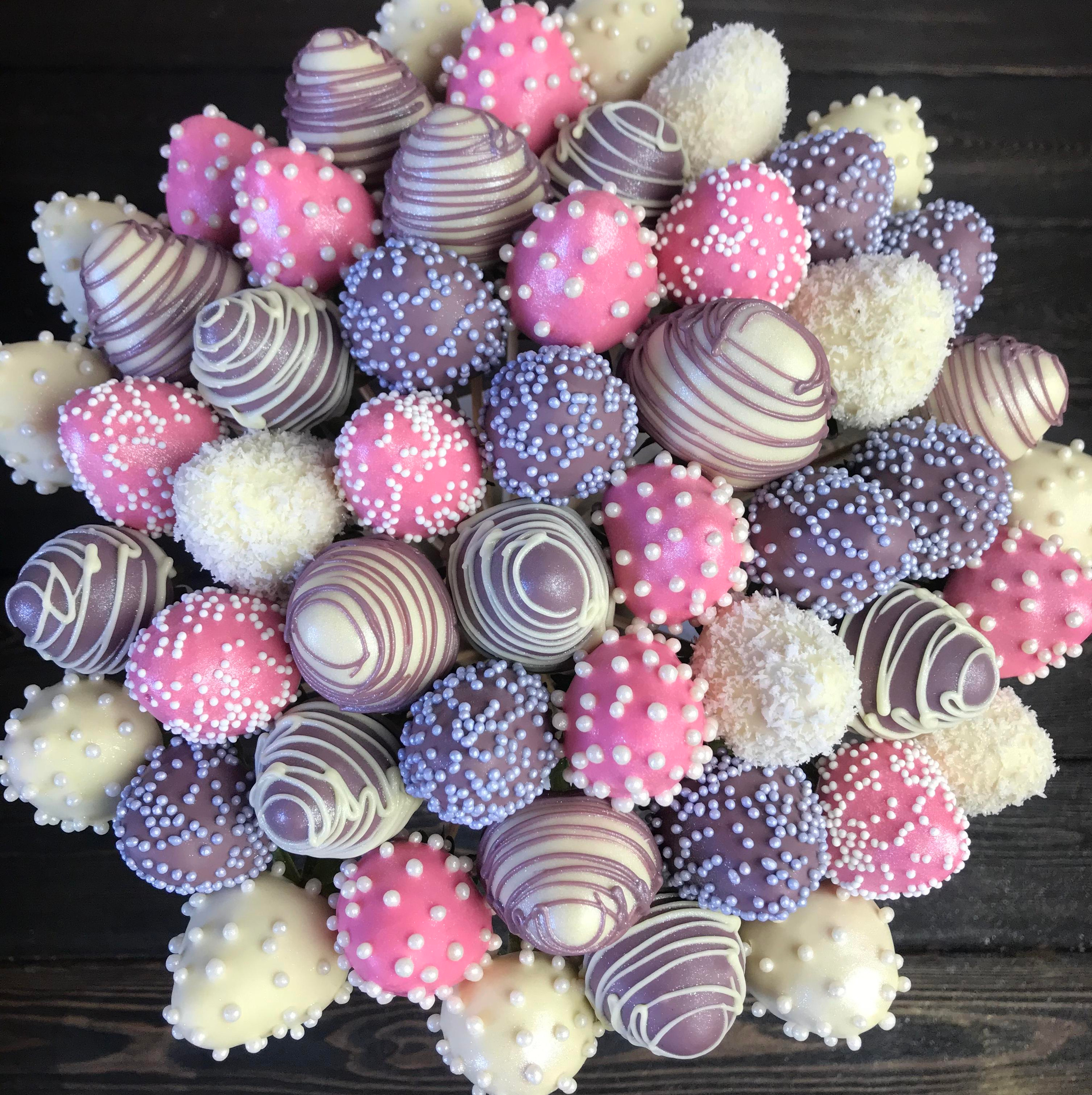 Букеты из клубники в шоколаде Сургут