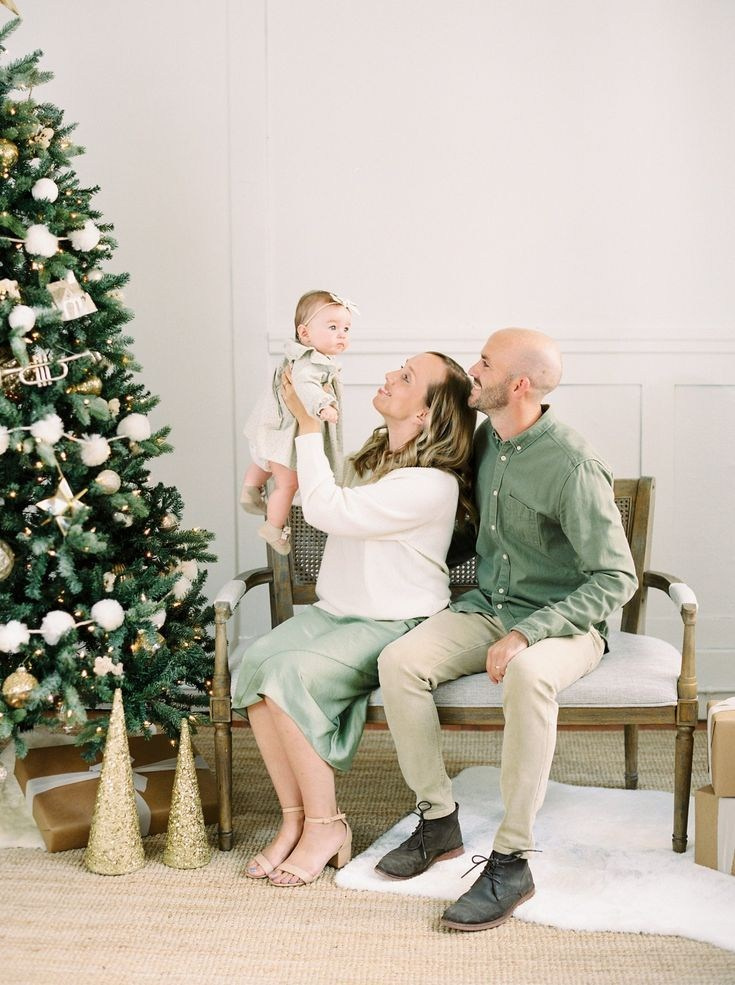 Рекомендации по подбору одежды для семейных новогодних съемок в моей студии. Фотограф новорожденных г. Рязань, детский и семейный фотограф