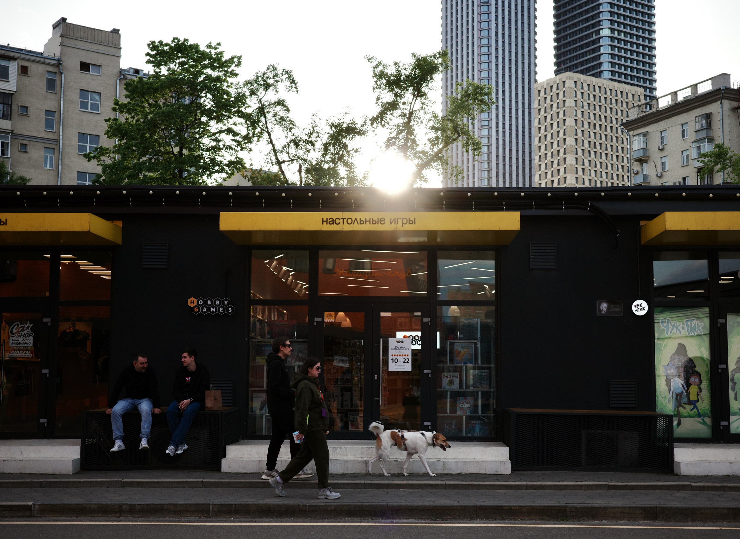 Фотопрогулка по Дизайн-заводу (бывш. «Flacon») и арт-пространству «Хлебозавод» на Дмитровской. Проект «Фотокладовка»: блог уличной фотографии в формате street photo