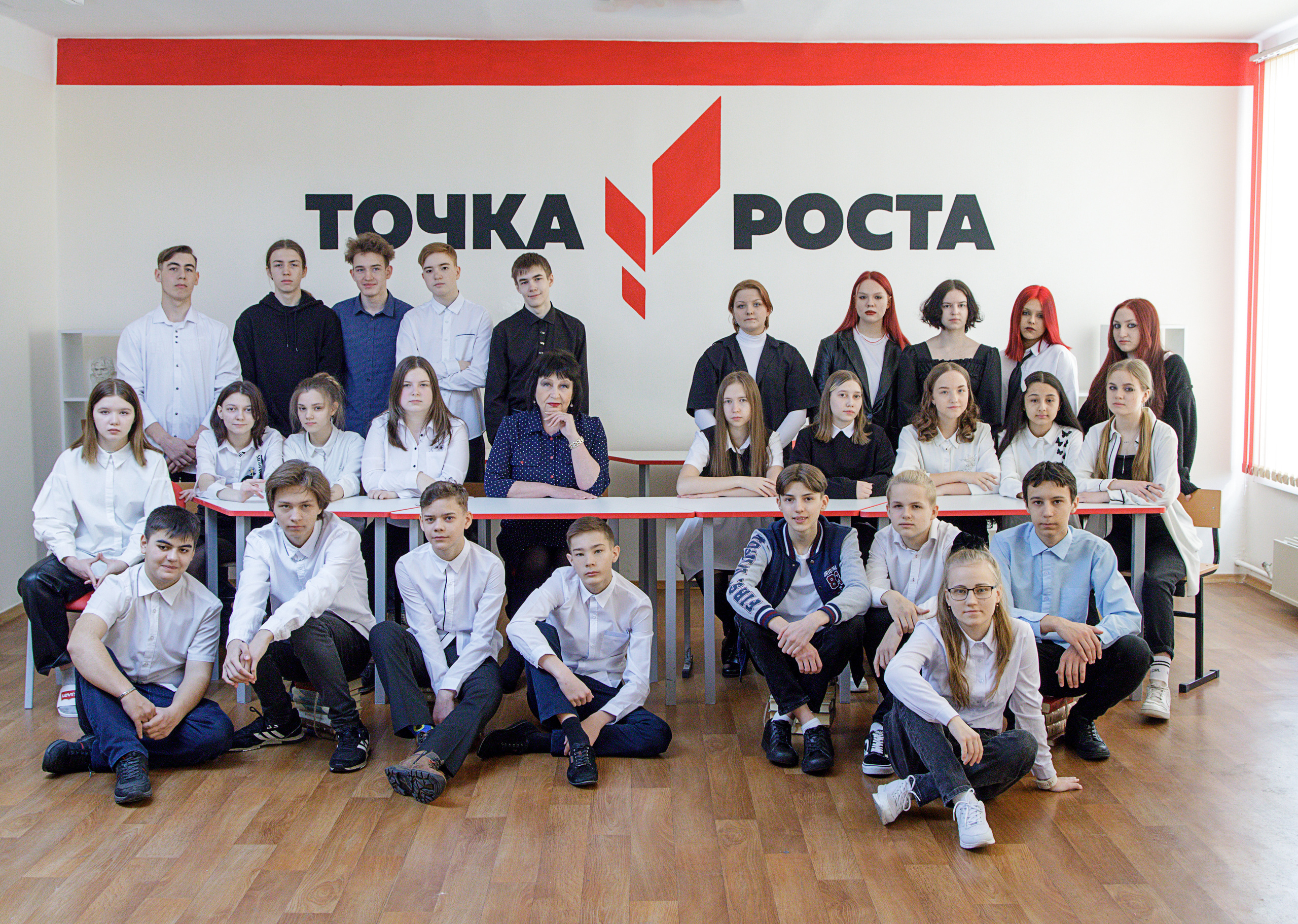 Фотоальбом «Базовый» 2100 руб. Школьный фотограф/видеограф в Санкт-Петербурге Константин Ольхин