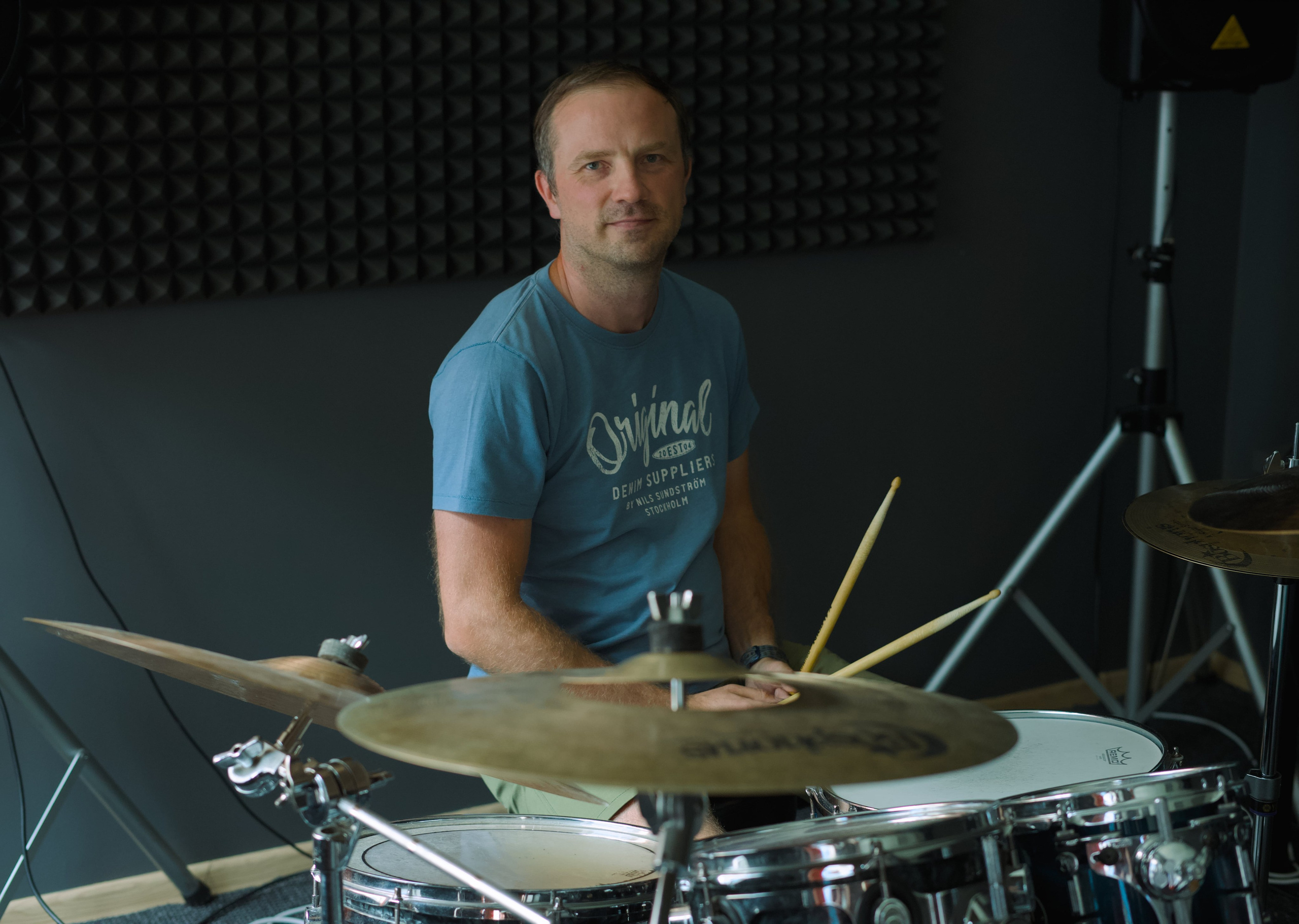 Drums session photos. Visual art from artist Anna Butyrskaia for families and individuals